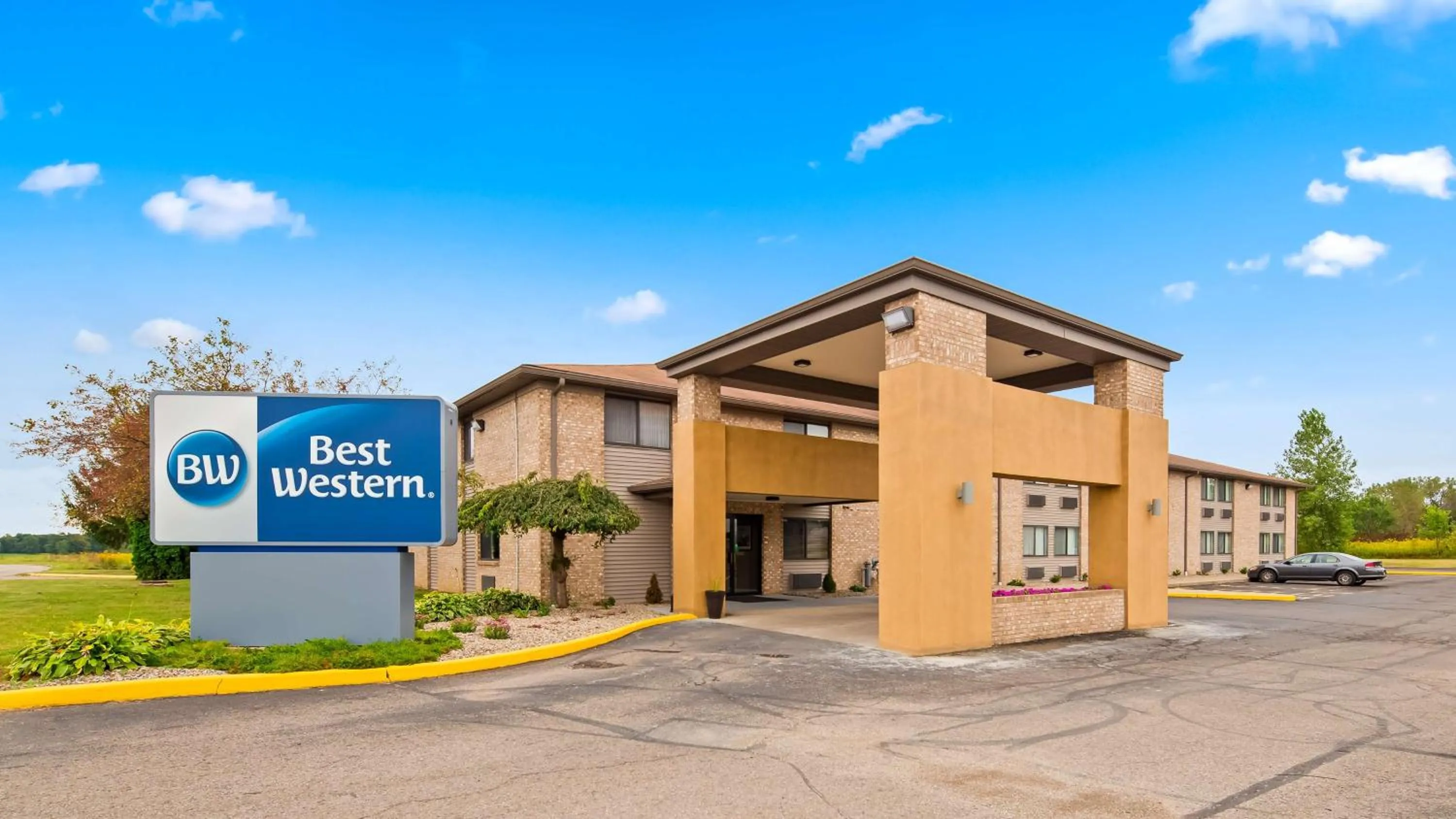 Property building in Best Western Executive Inn- Mount Gilead