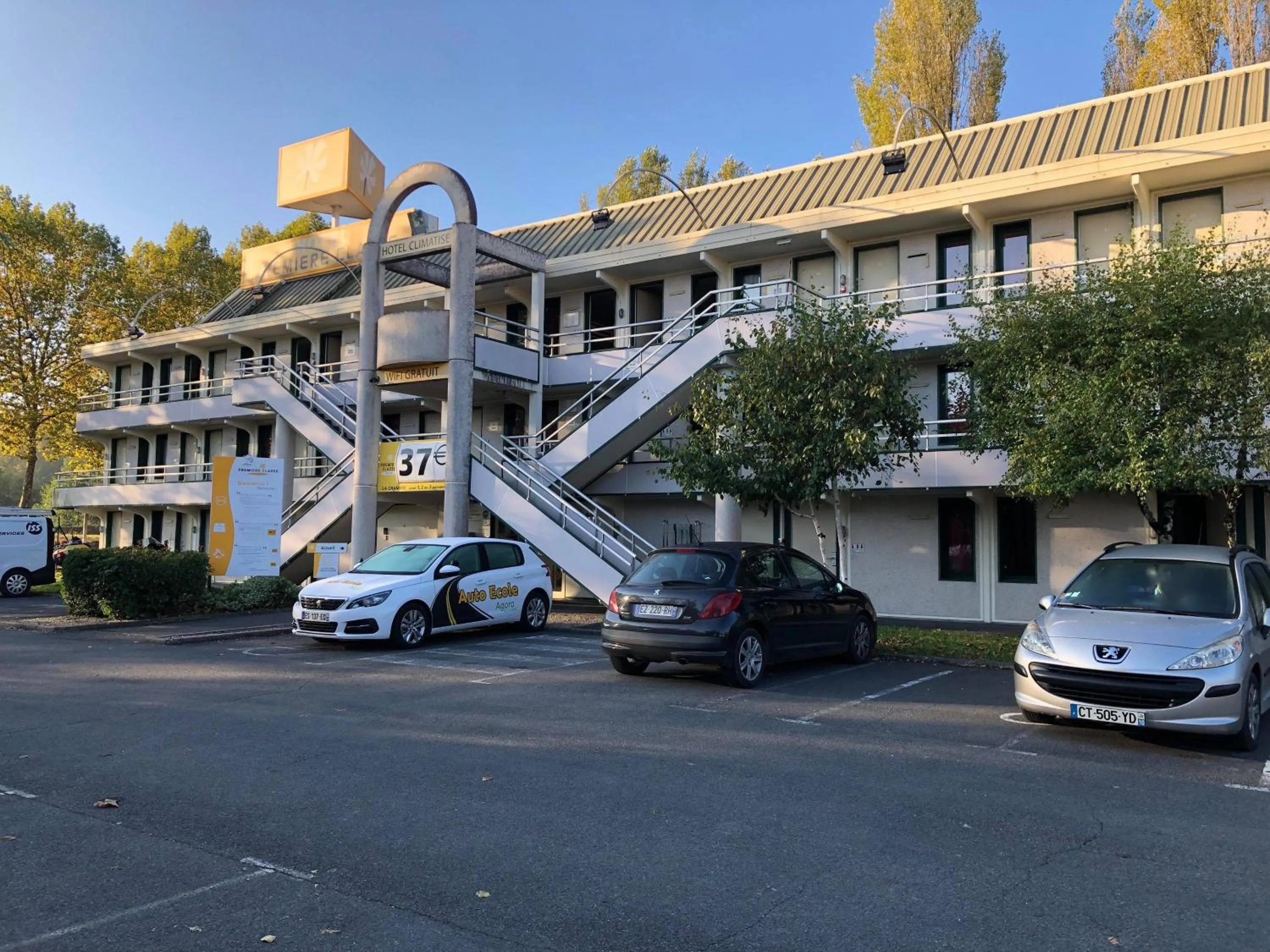Facade/entrance in Premiere Classe Périgueux - Boulazac