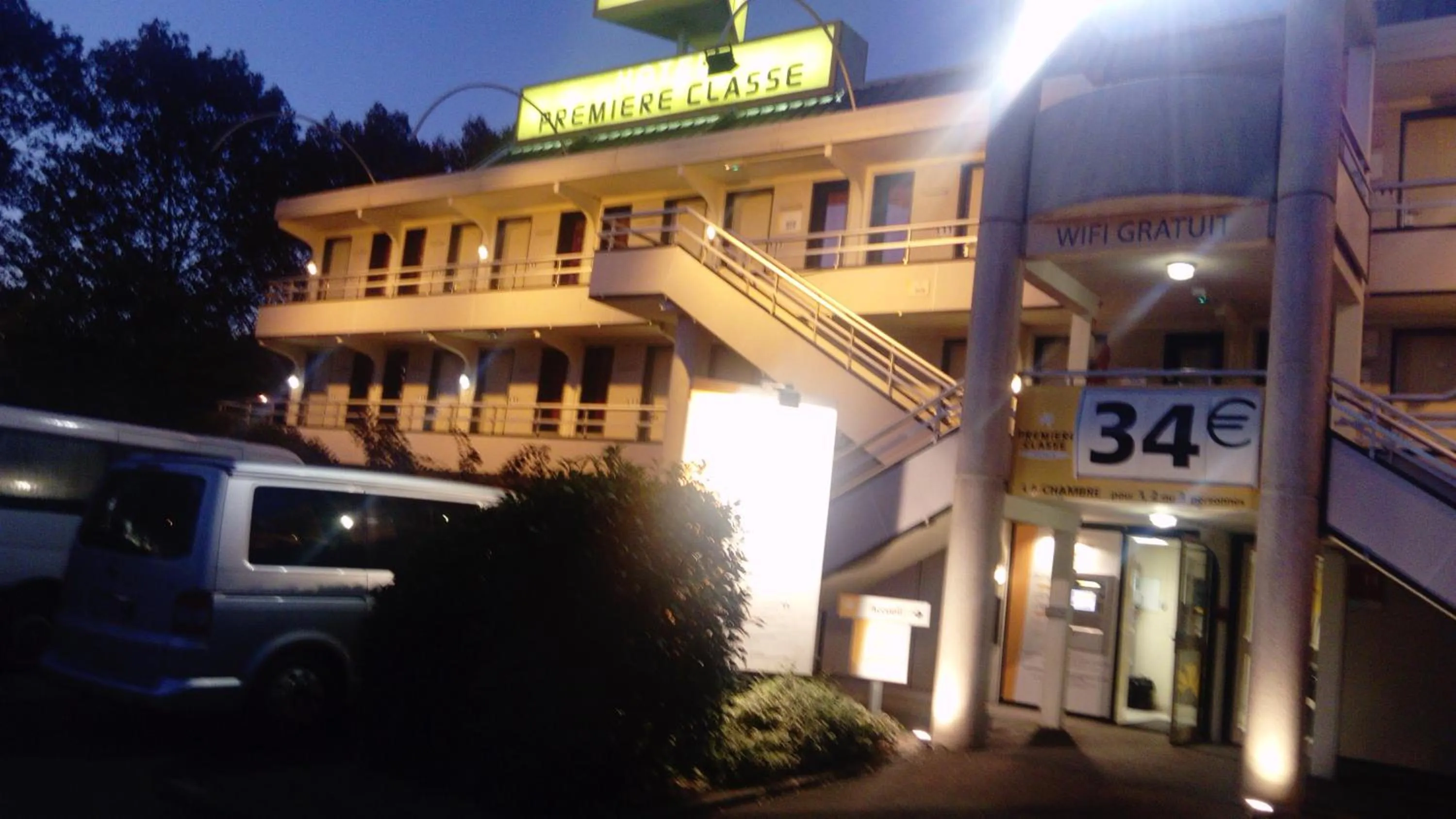 Night in Premiere Classe Périgueux - Boulazac