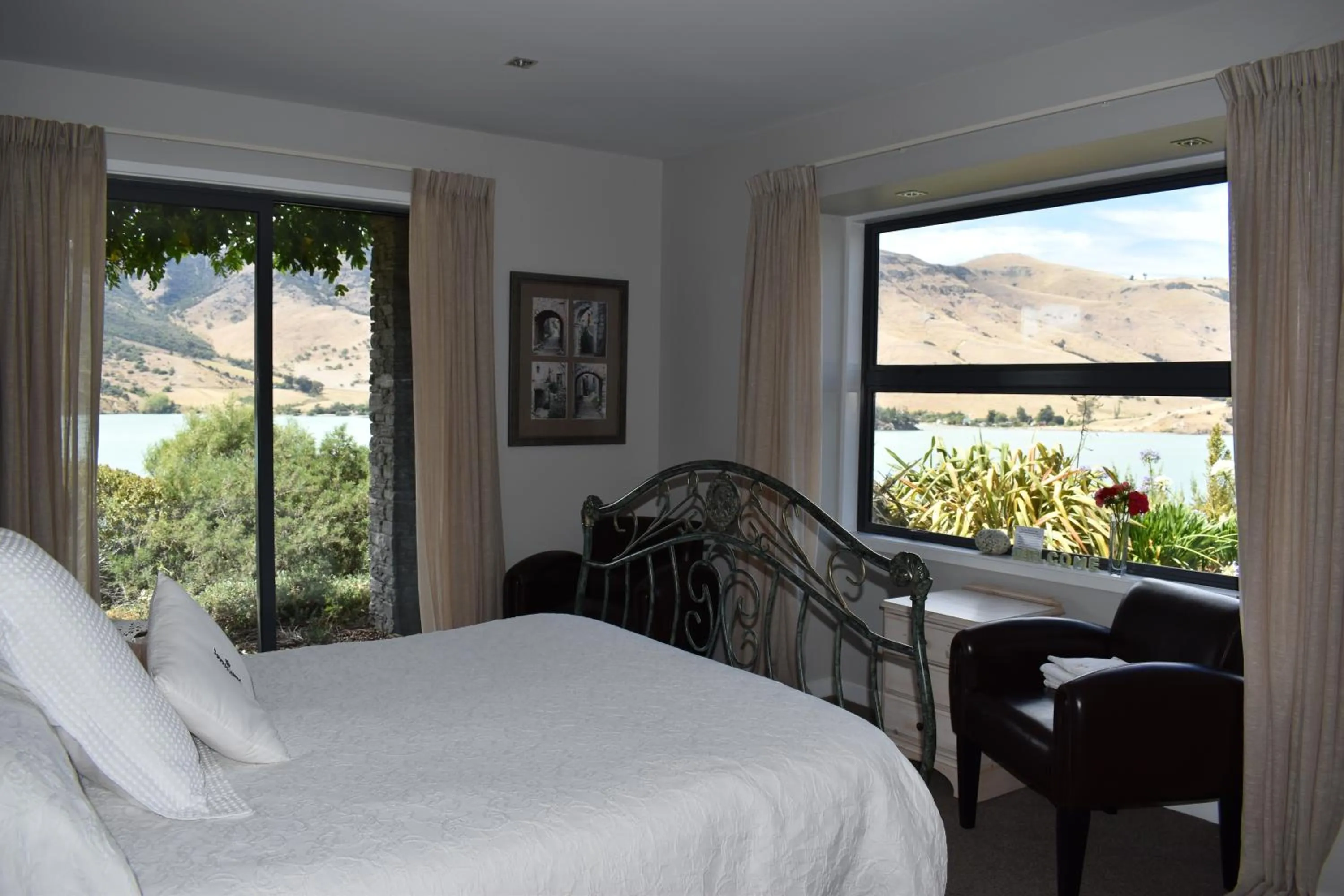 Bedroom in Port Levy B & B Christchurch