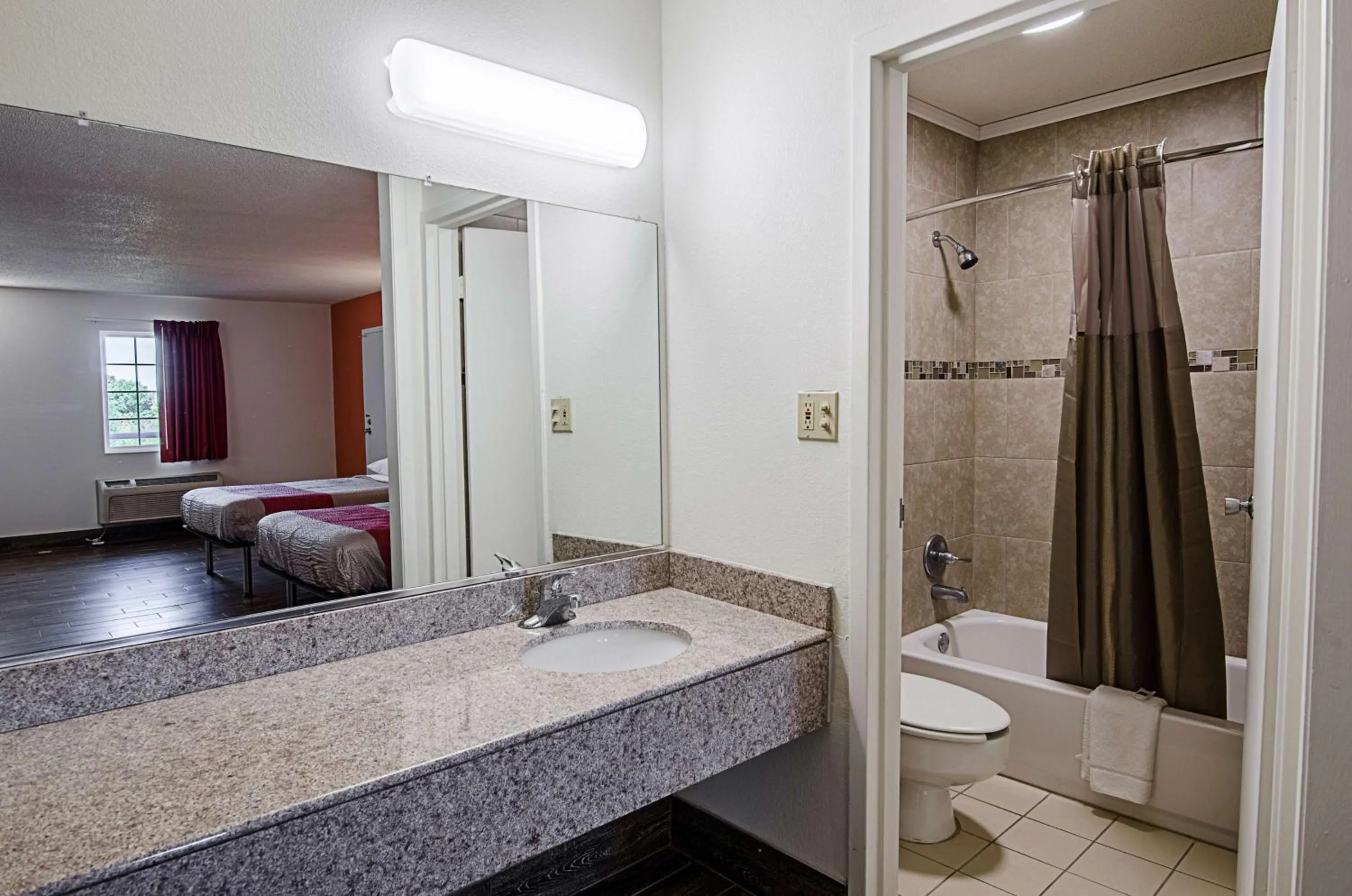 Coffee/tea facilities in Motel 6-Staunton, VA