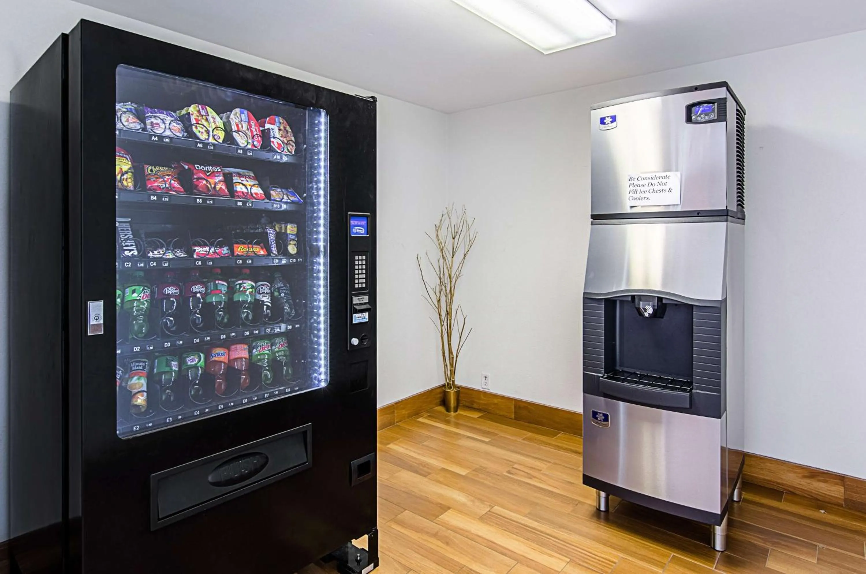 vending machine in Motel 6-Staunton, VA