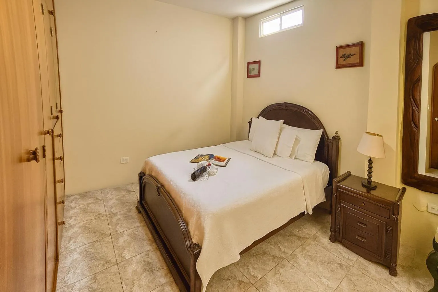 Bed in Hotel Del Sol Galapagos