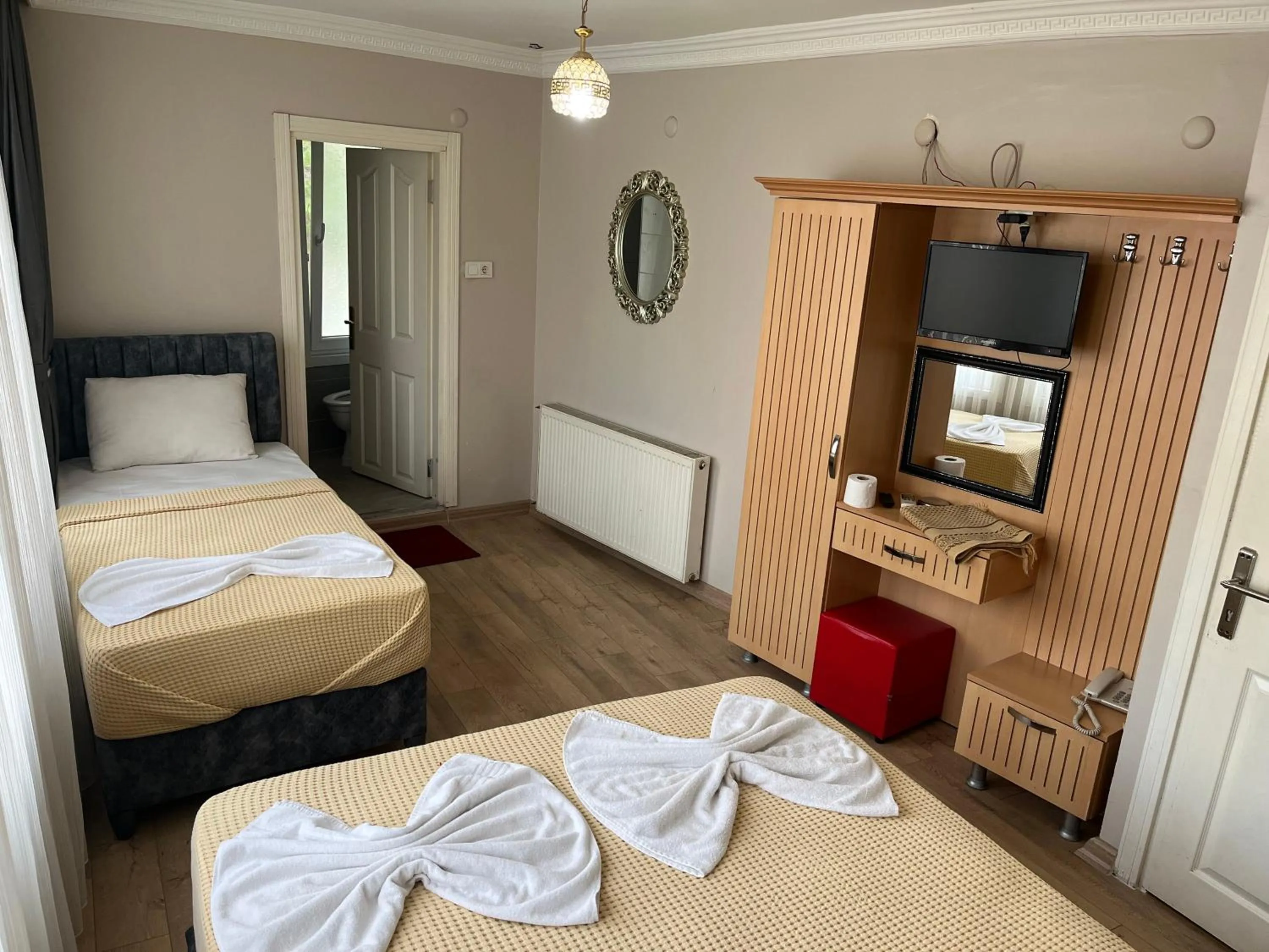 Photo of the whole room in Metropol hotel 2