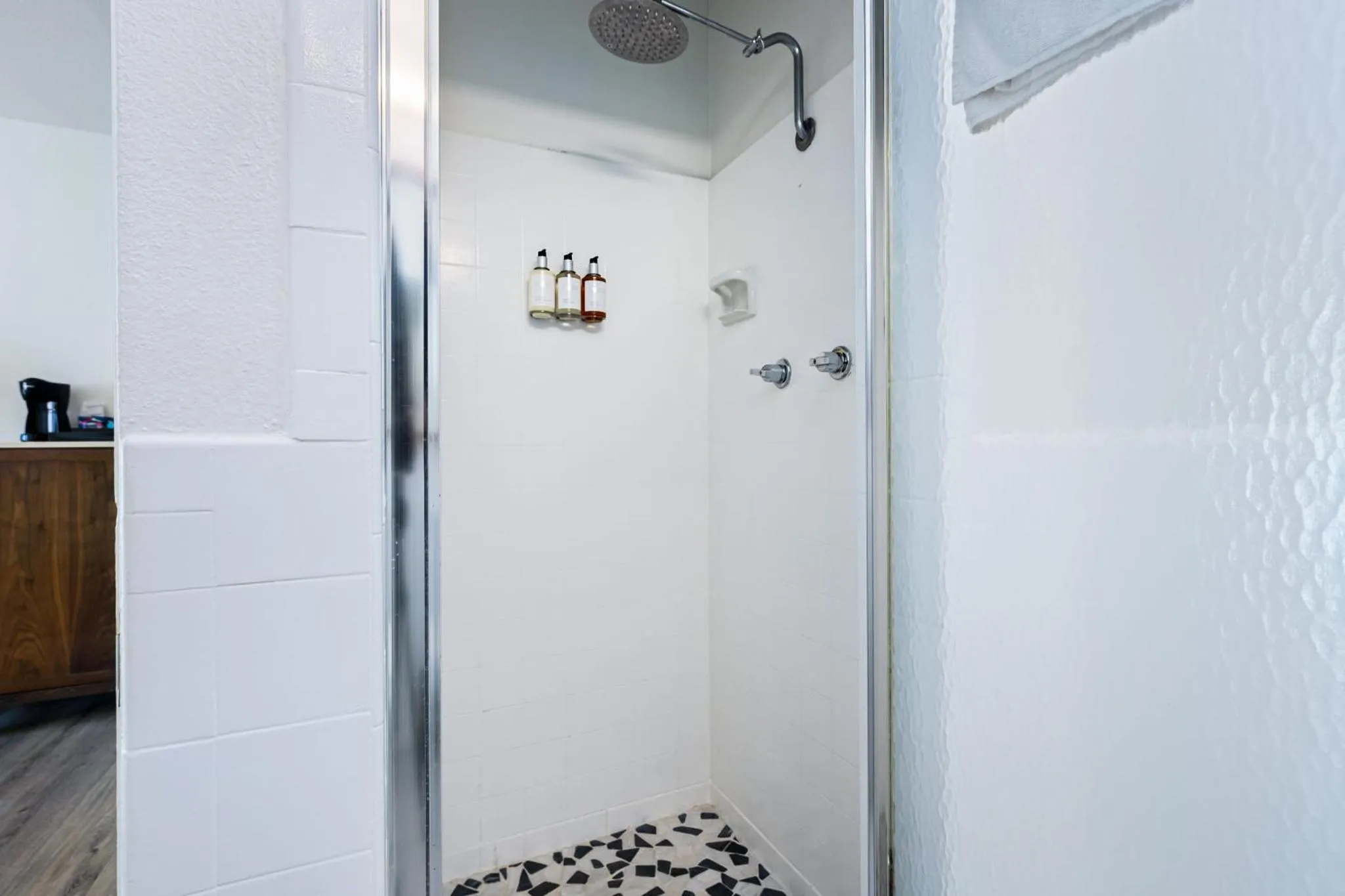 Shower in The Skylark, a Palm Springs Hotel