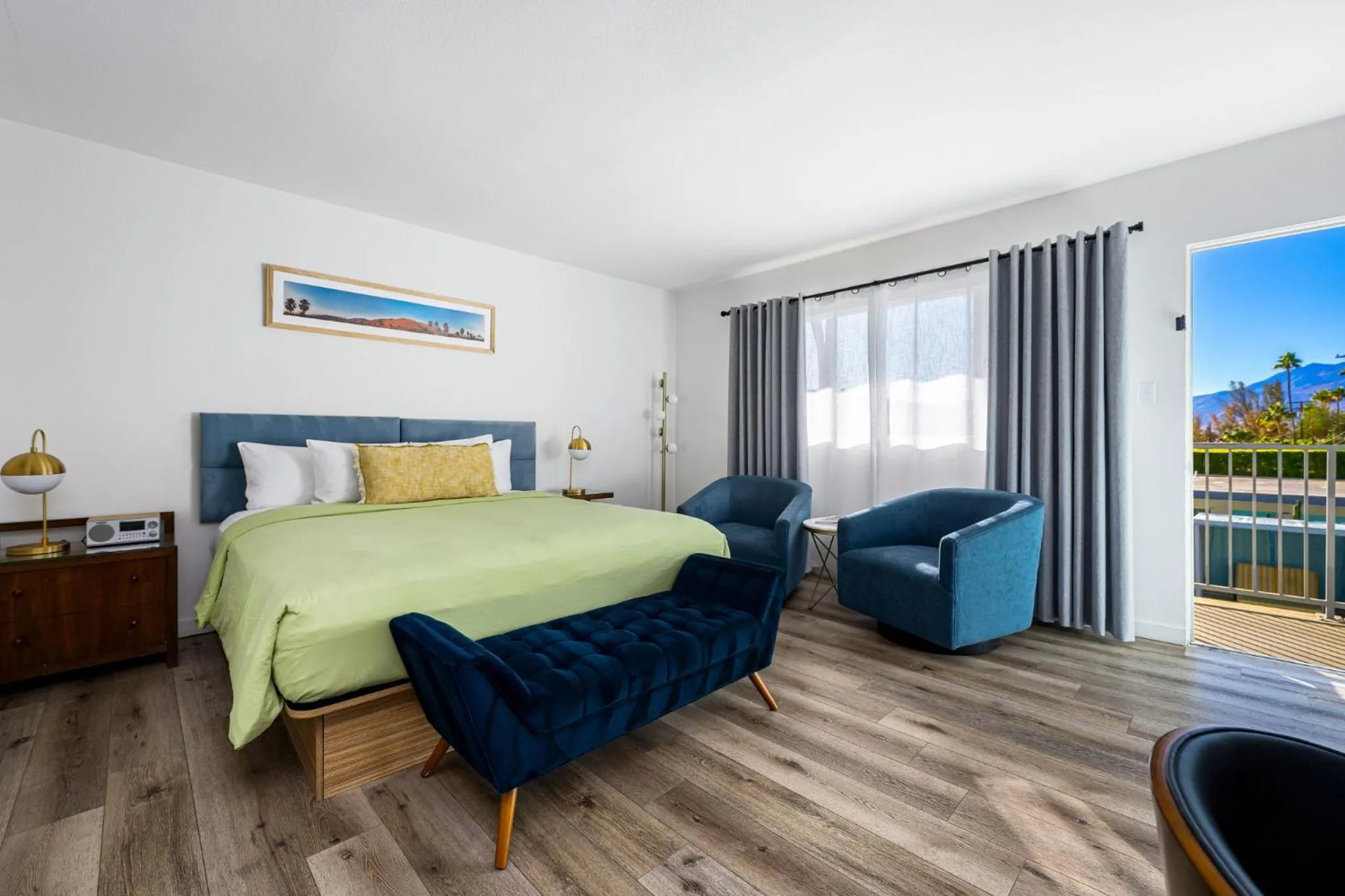 Seating area, Bed in The Skylark, a Palm Springs Hotel