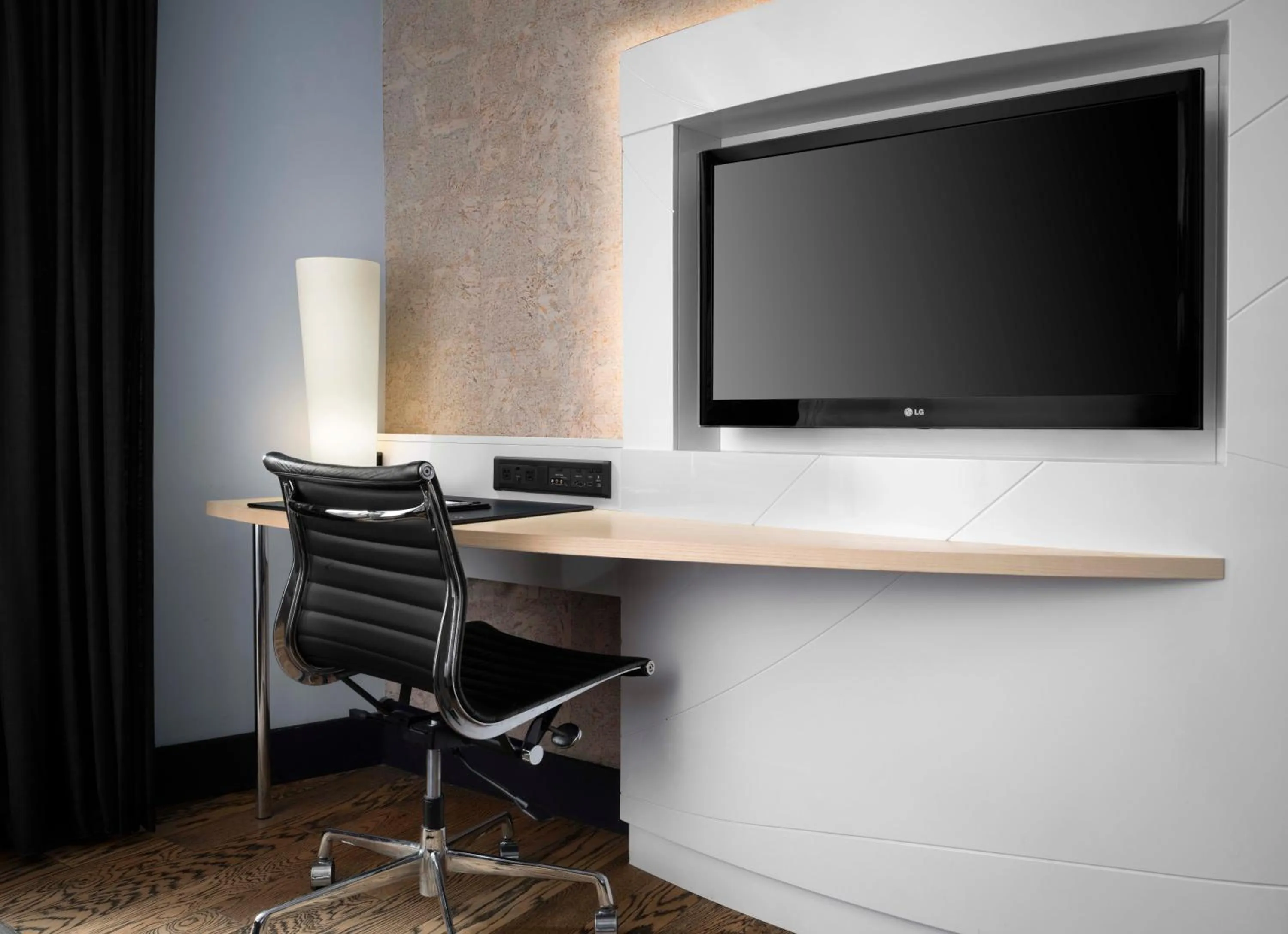 TV and multimedia in Hyatt Union Square New York