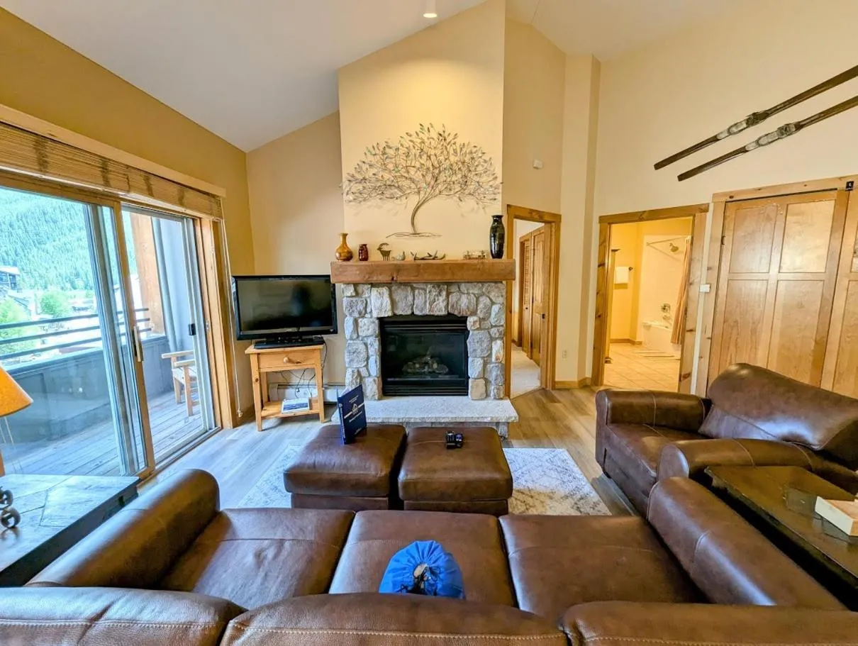 Buffalo Lodge 8419 by SummitCove Lodging