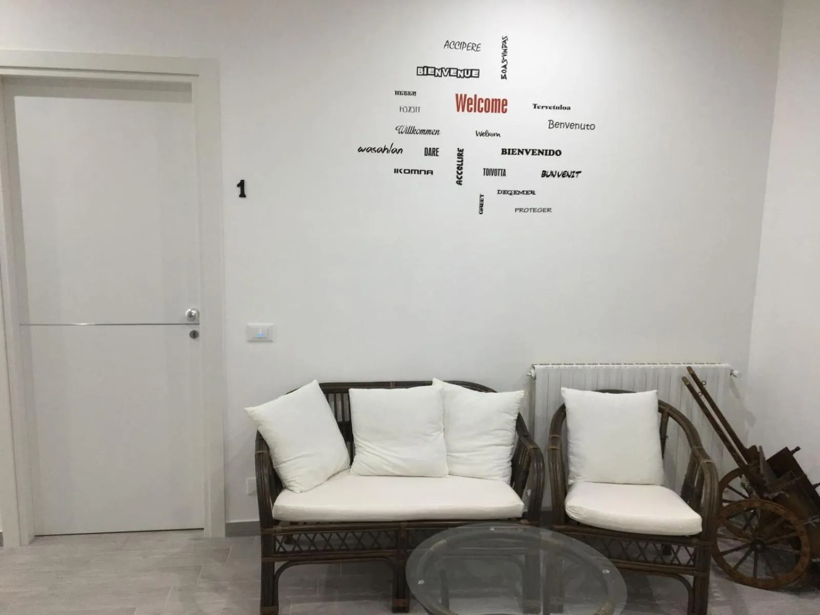 Communal lounge/ TV room in La Ruota B&B