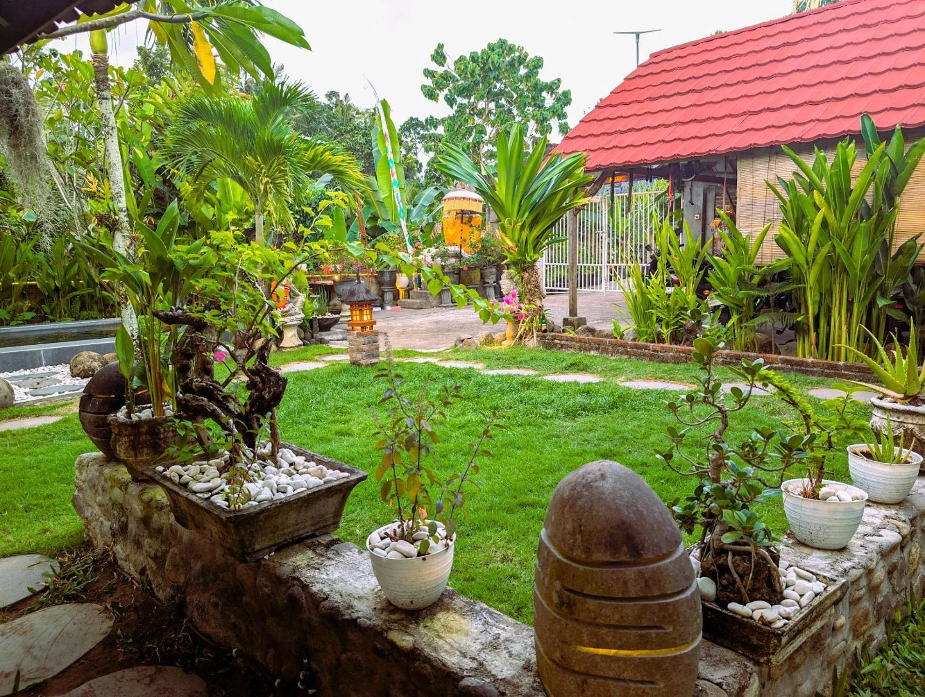 Garden in Ayumar Homestay Medewi