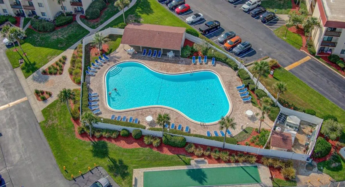 Swimming pool in St. Augustine Ocean & Racquet Resort