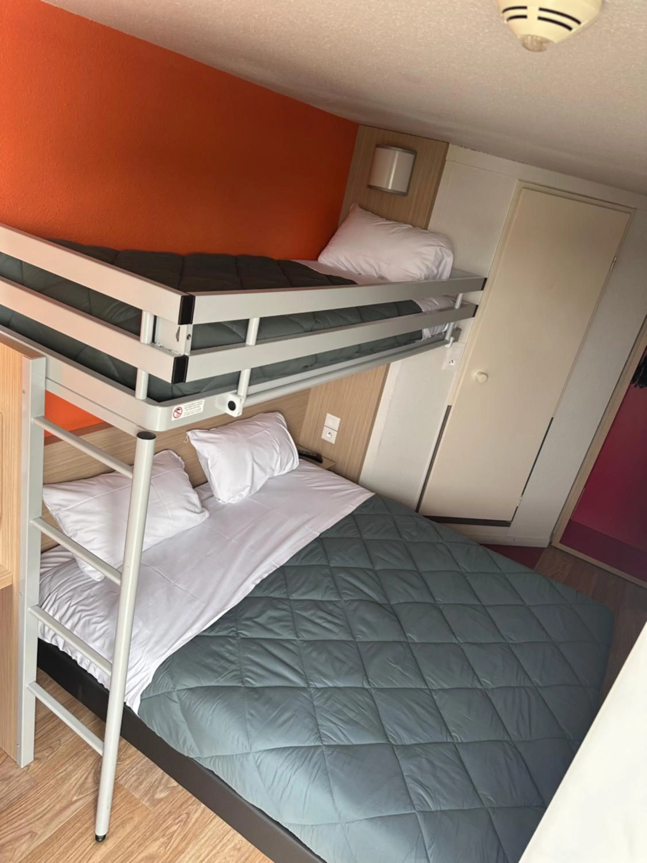 Bedroom, Bed in Premiere Classe Nantes Est St Sebastien Sur Loire