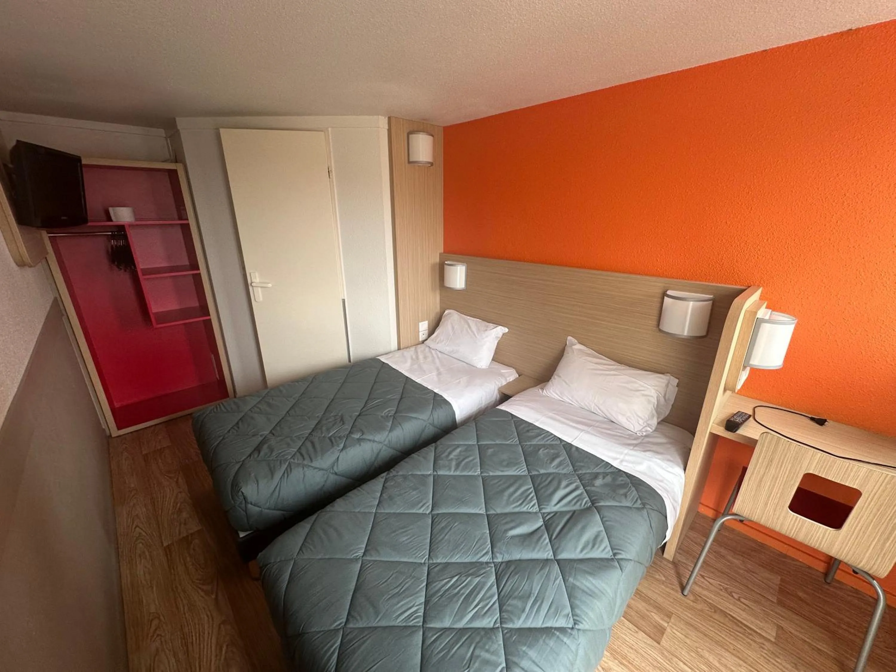 Bedroom, Bed in Premiere Classe Nantes Est St Sebastien Sur Loire