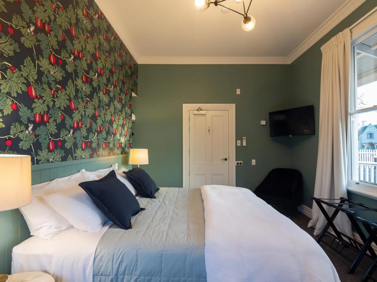 Bedroom, Bed in The Vicarage Geraldine