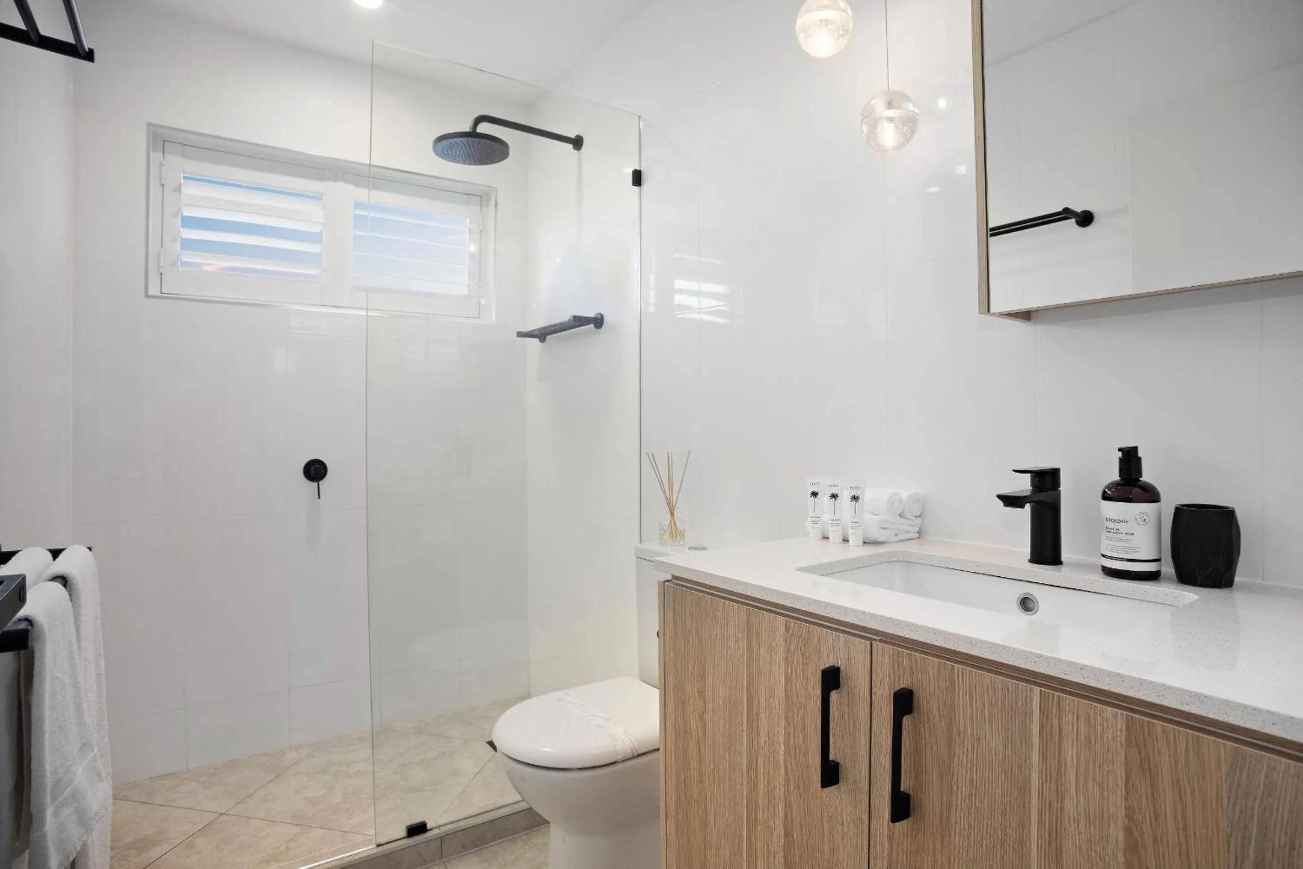 Shower in #2 Hastings Street