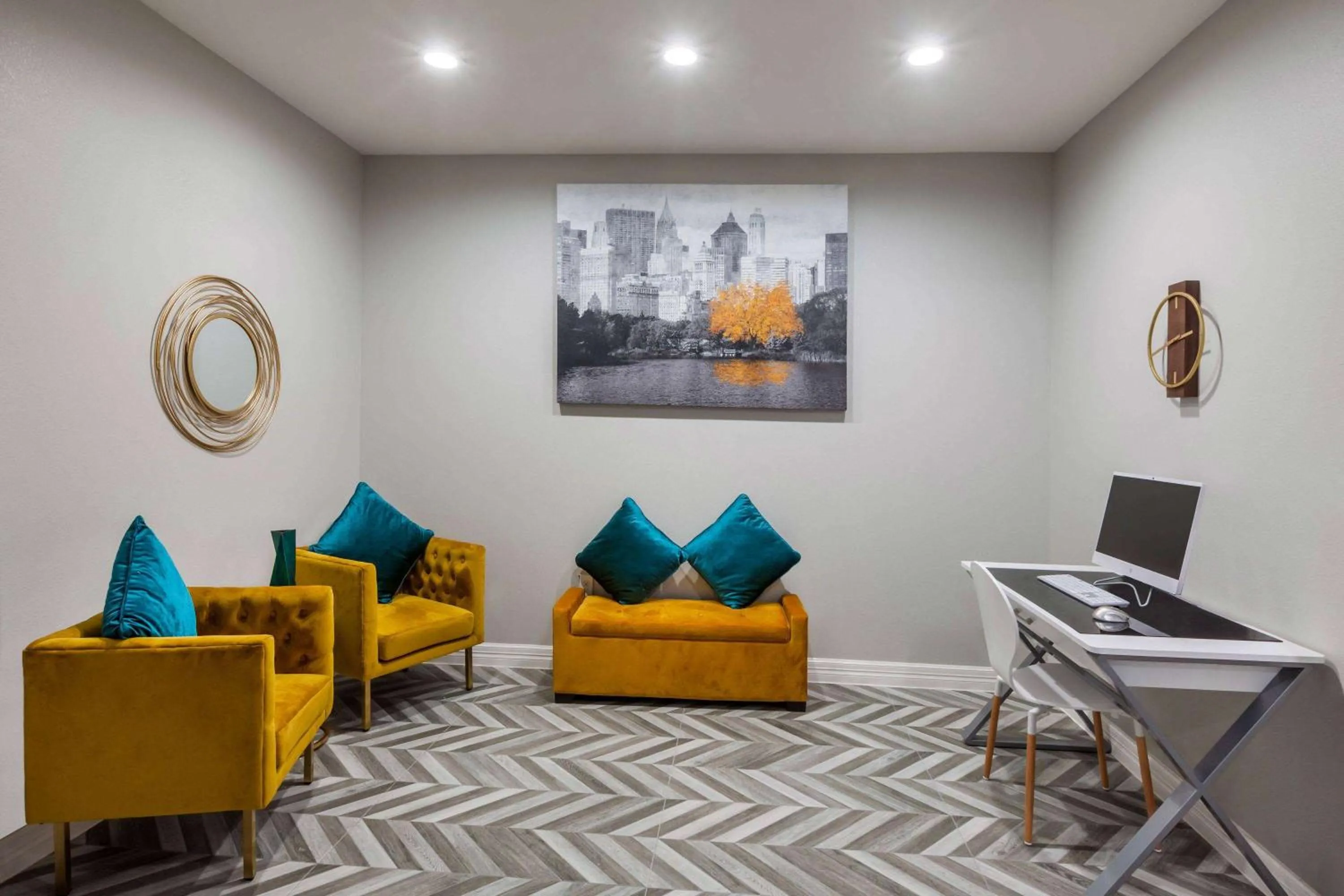 Business facilities in Super 8 by Wyndham Kingwood Houston North