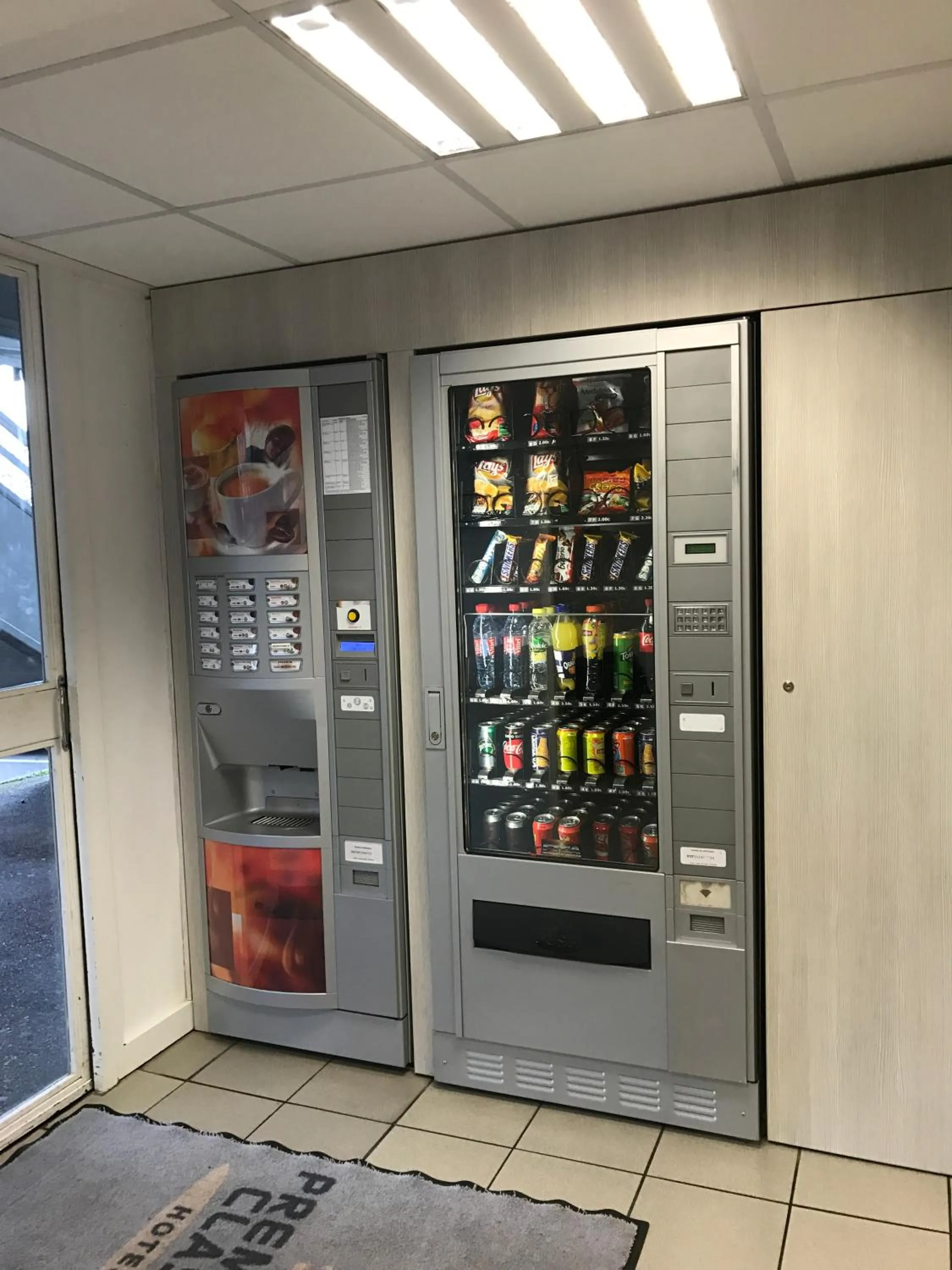 Food and drinks in Premiere Classe Marseille La Valentine