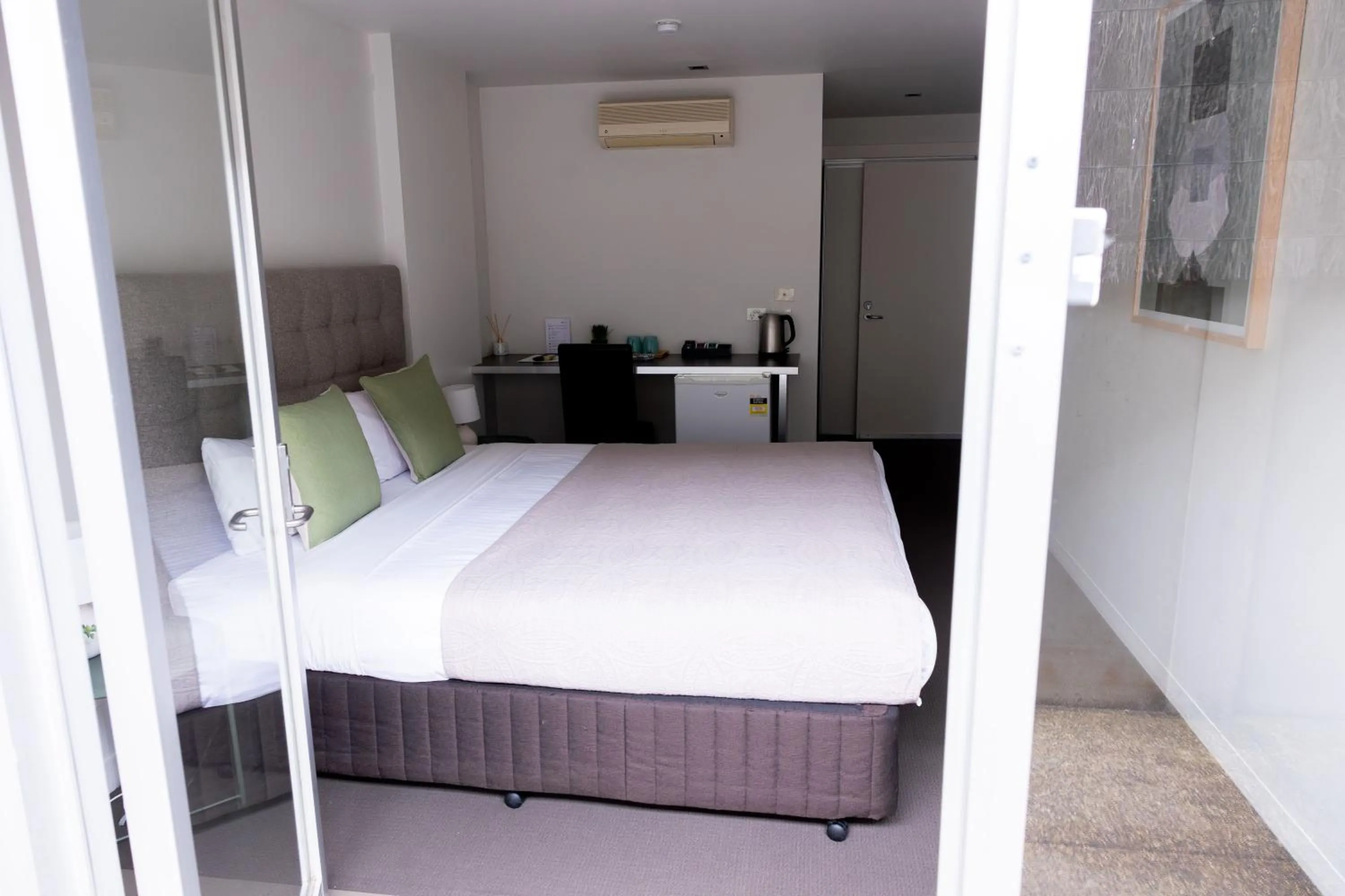 Motel Room - King Bed in The Apollo