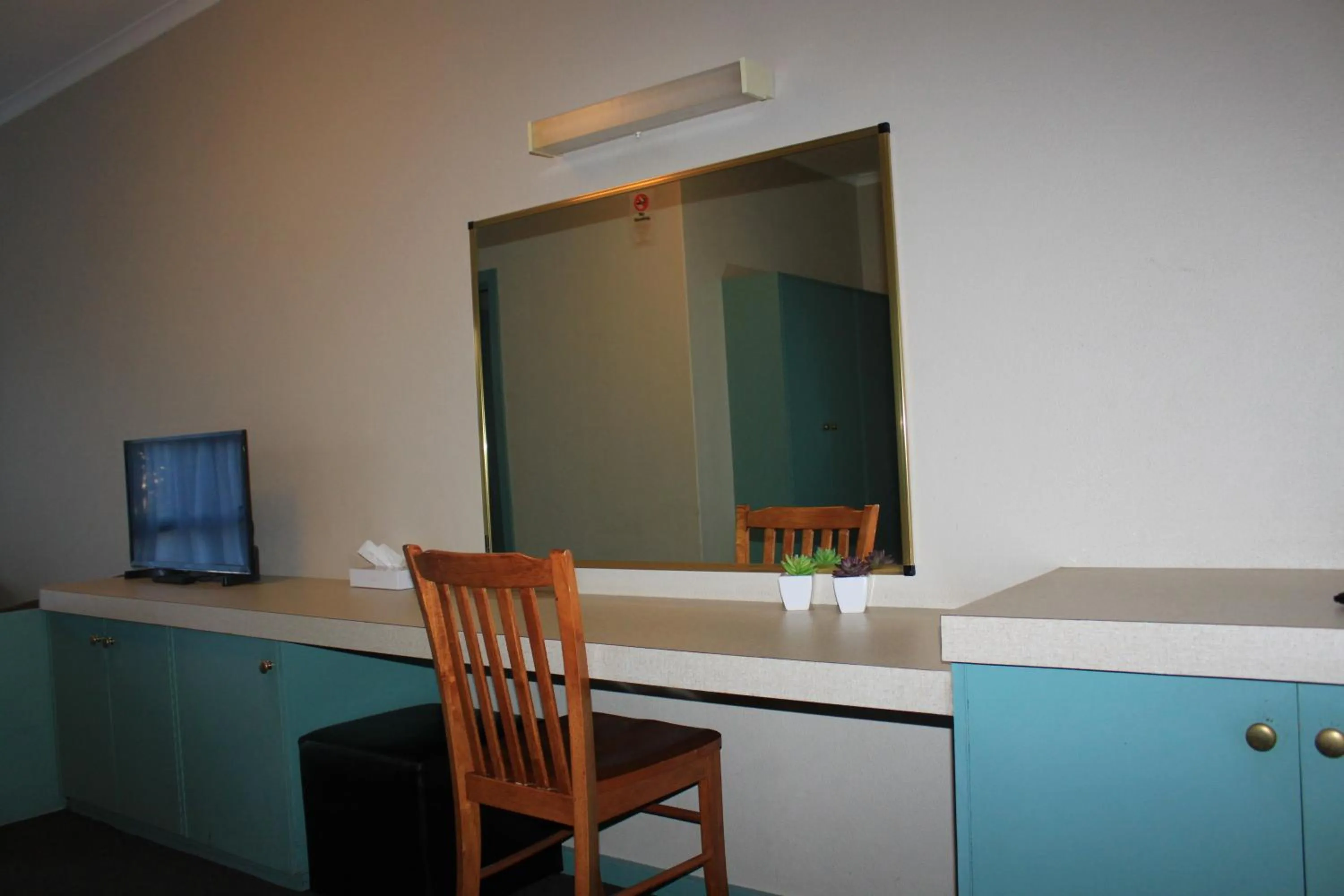 Other, TV/Entertainment Center in Mount Gambier International