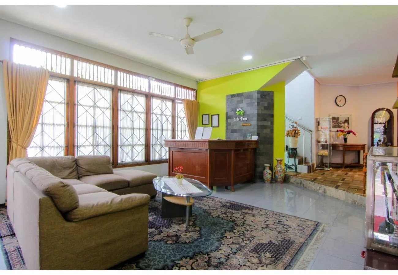 Lobby or reception in Embe Enem Homestay