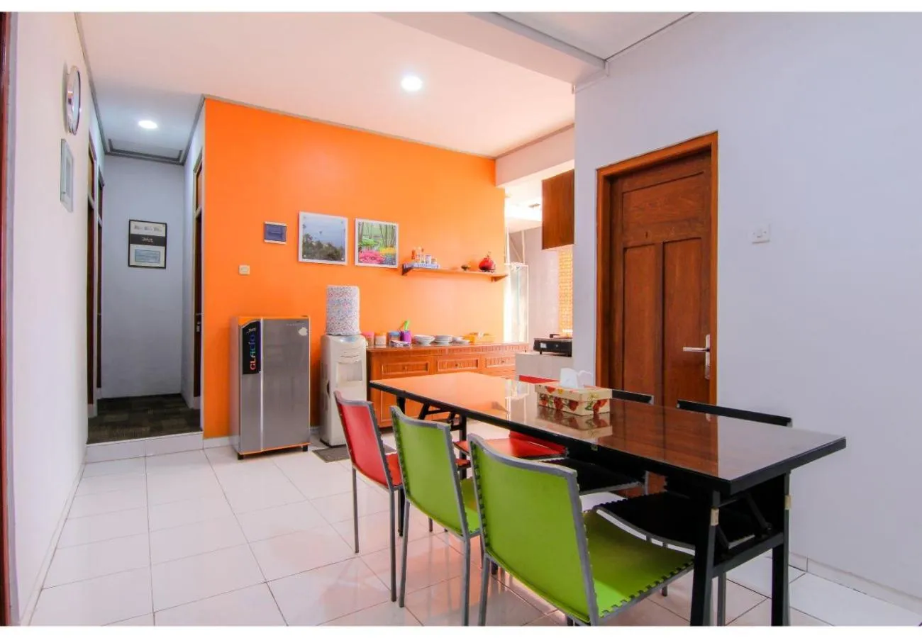 Kitchen or kitchenette in Embe Enem Homestay