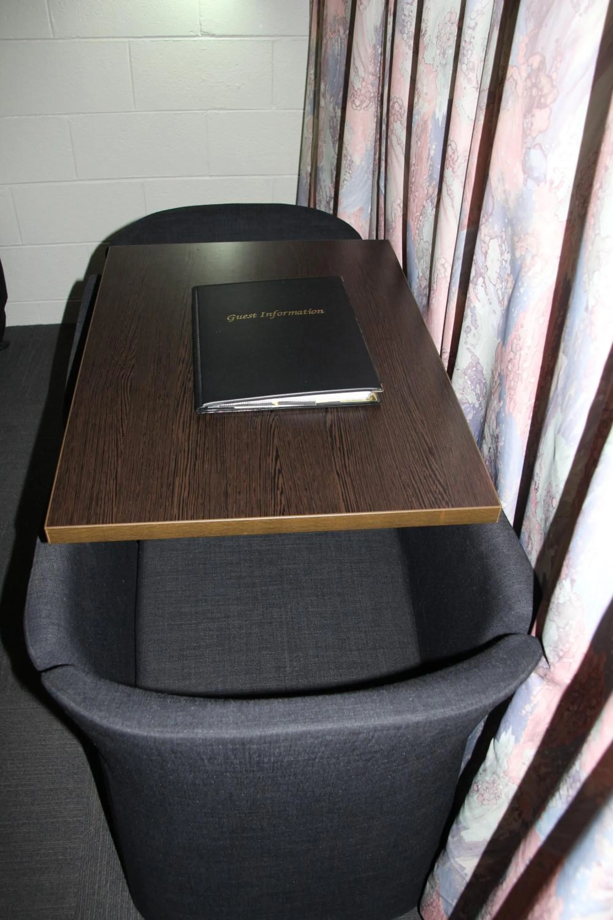 Seating area in Central Coast Motel