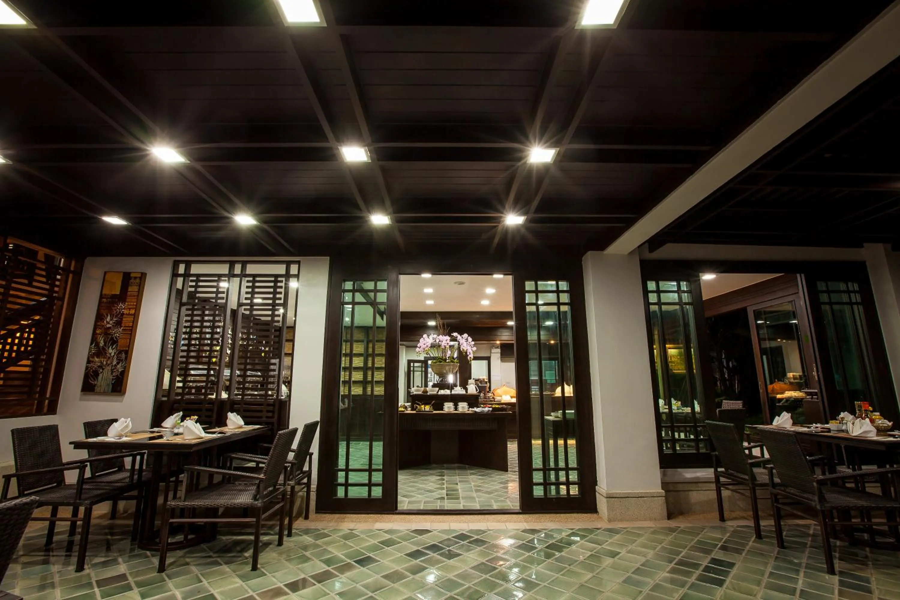 Restaurant/places to eat in Huernnana Boutique Hotel