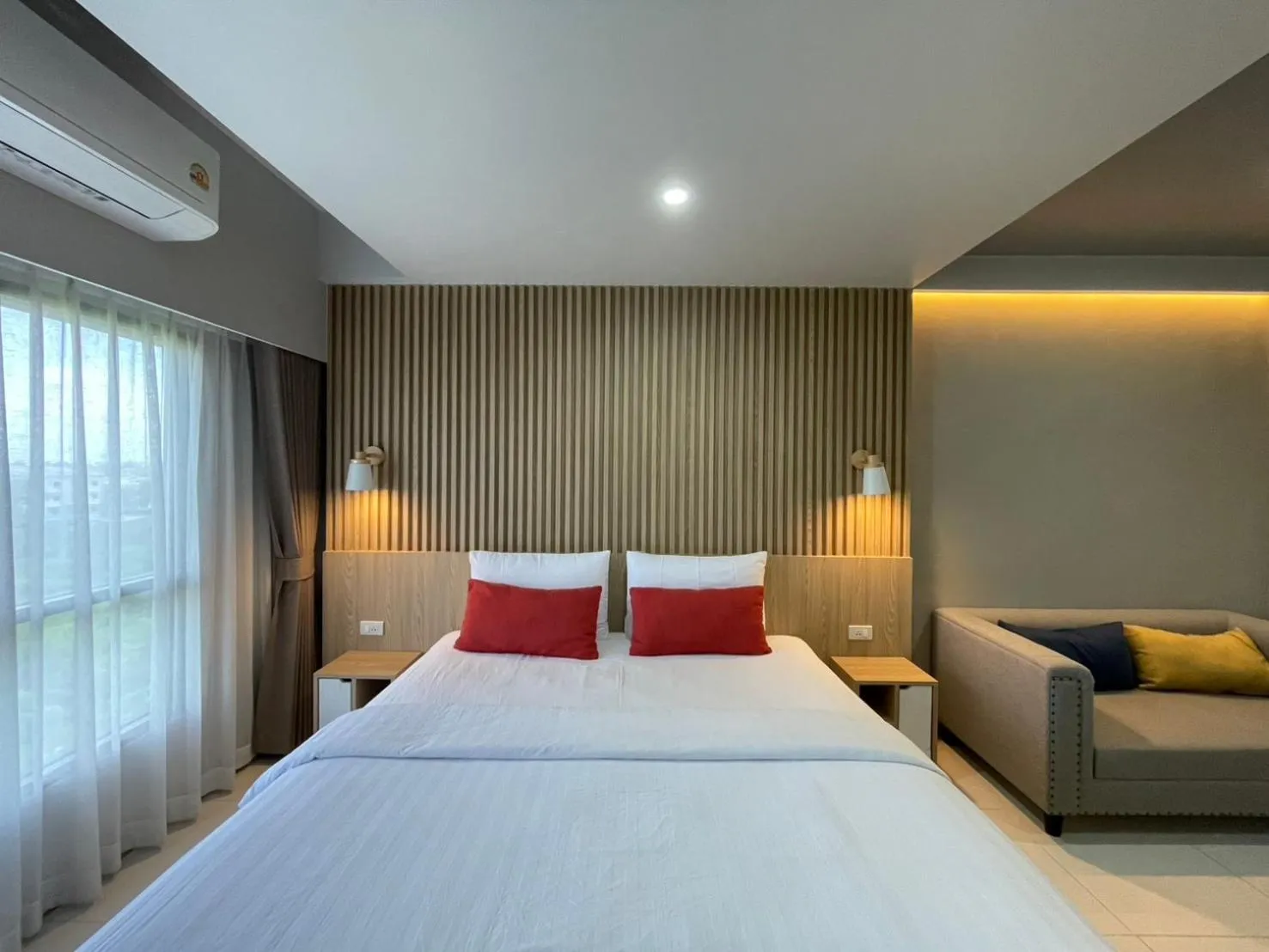 Bedroom, Bed in Baan Bangkok 97 Hotel