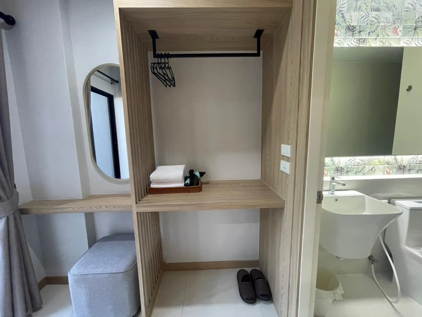 hair dryier in Baan Bangkok 97 Hotel