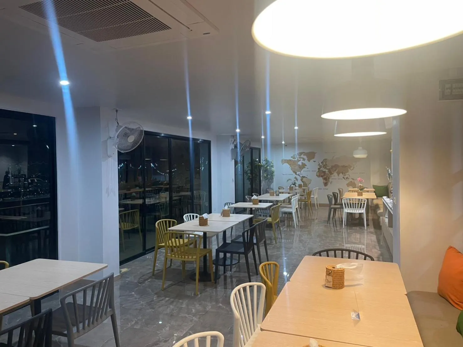 Restaurant/places to eat in Baan Bangkok 97 Hotel