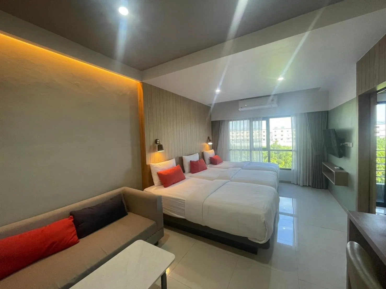 Photo of the whole room, Bed in Baan Bangkok 97 Hotel