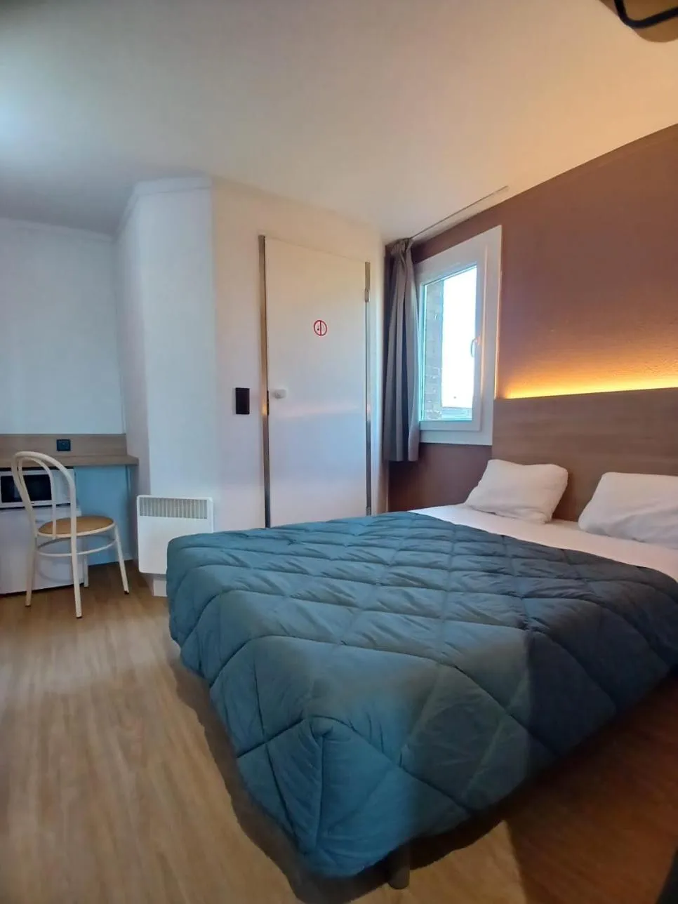 Bed in Premiere Classe Dunkerque Loon Plage