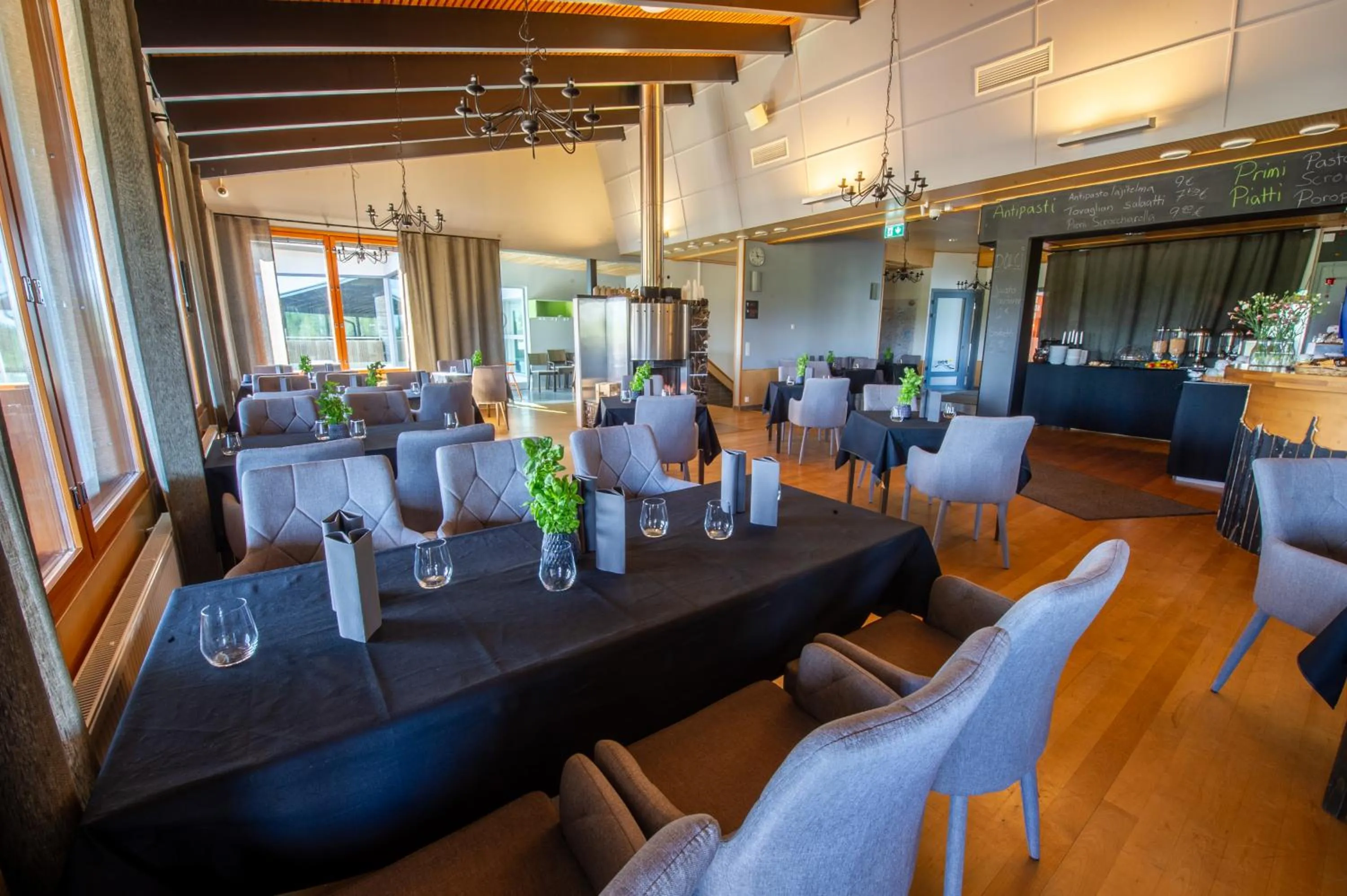 Restaurant/places to eat in KIDE hotel by Iso-Syöte