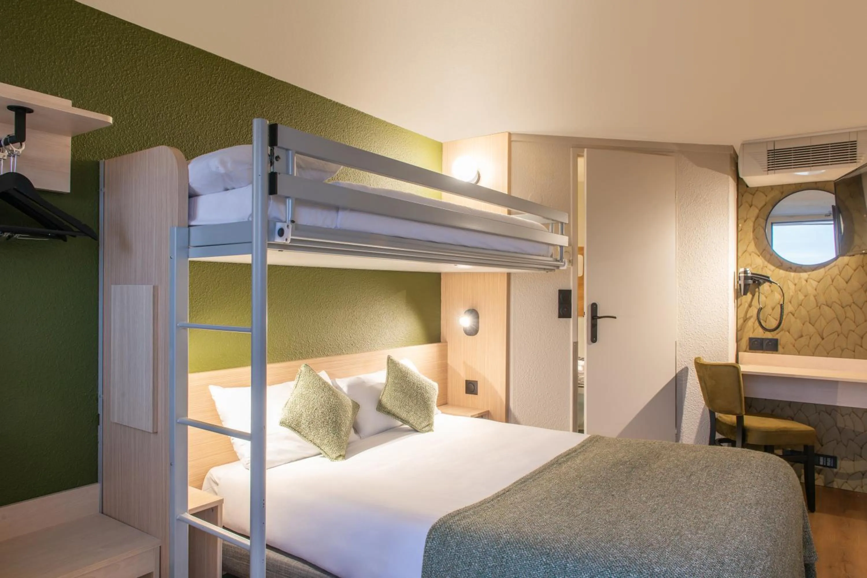 Bed in Hôtel Olivet, Orléans Sud - Nouvelle Ouverture