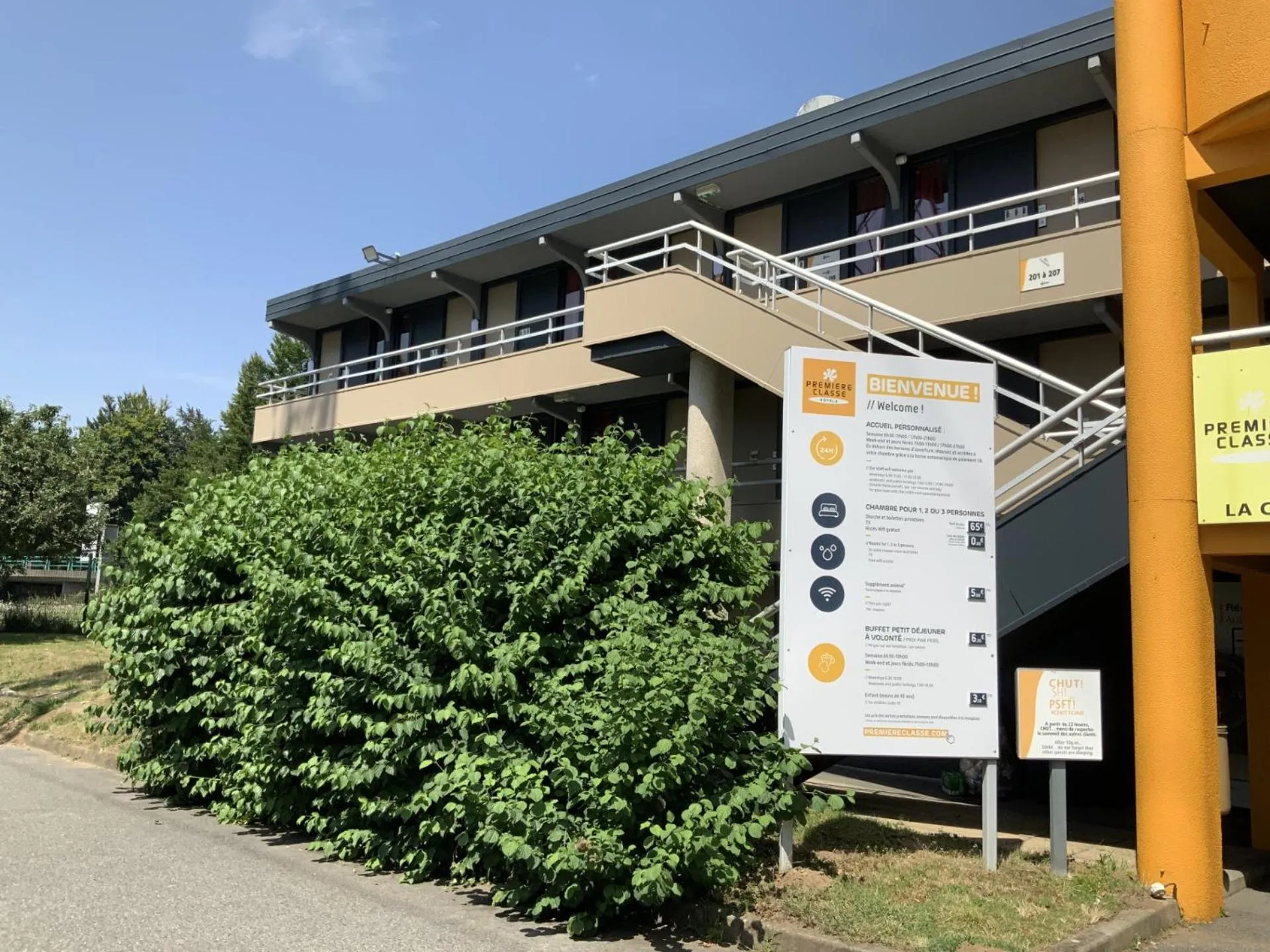 Property building in Premiere Classe Vannes