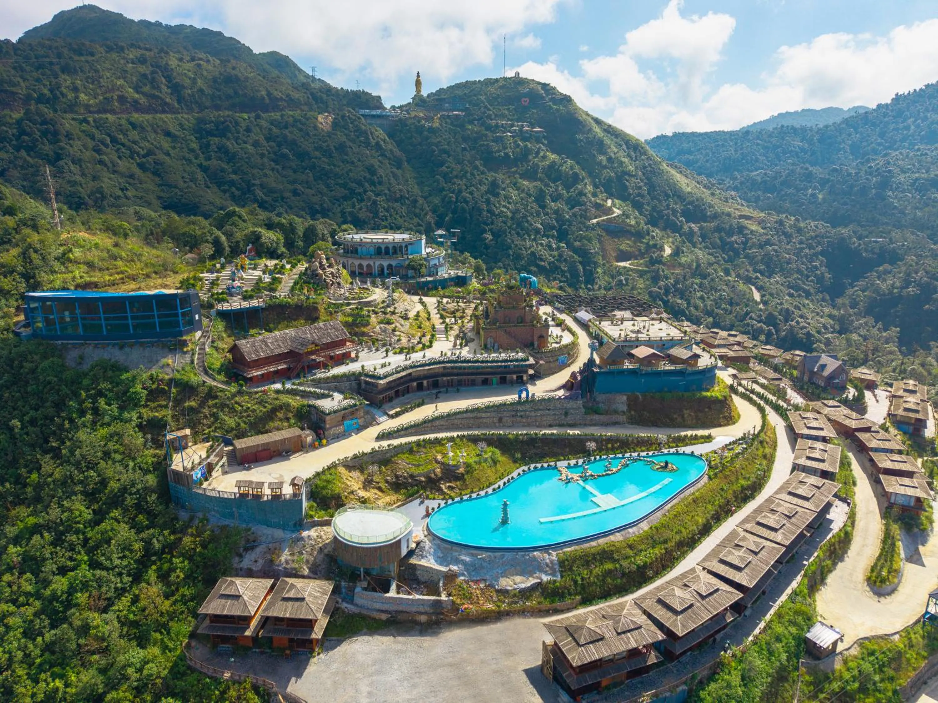 Mountain view in Heaven Gate O Quy Ho Hotel Sapa