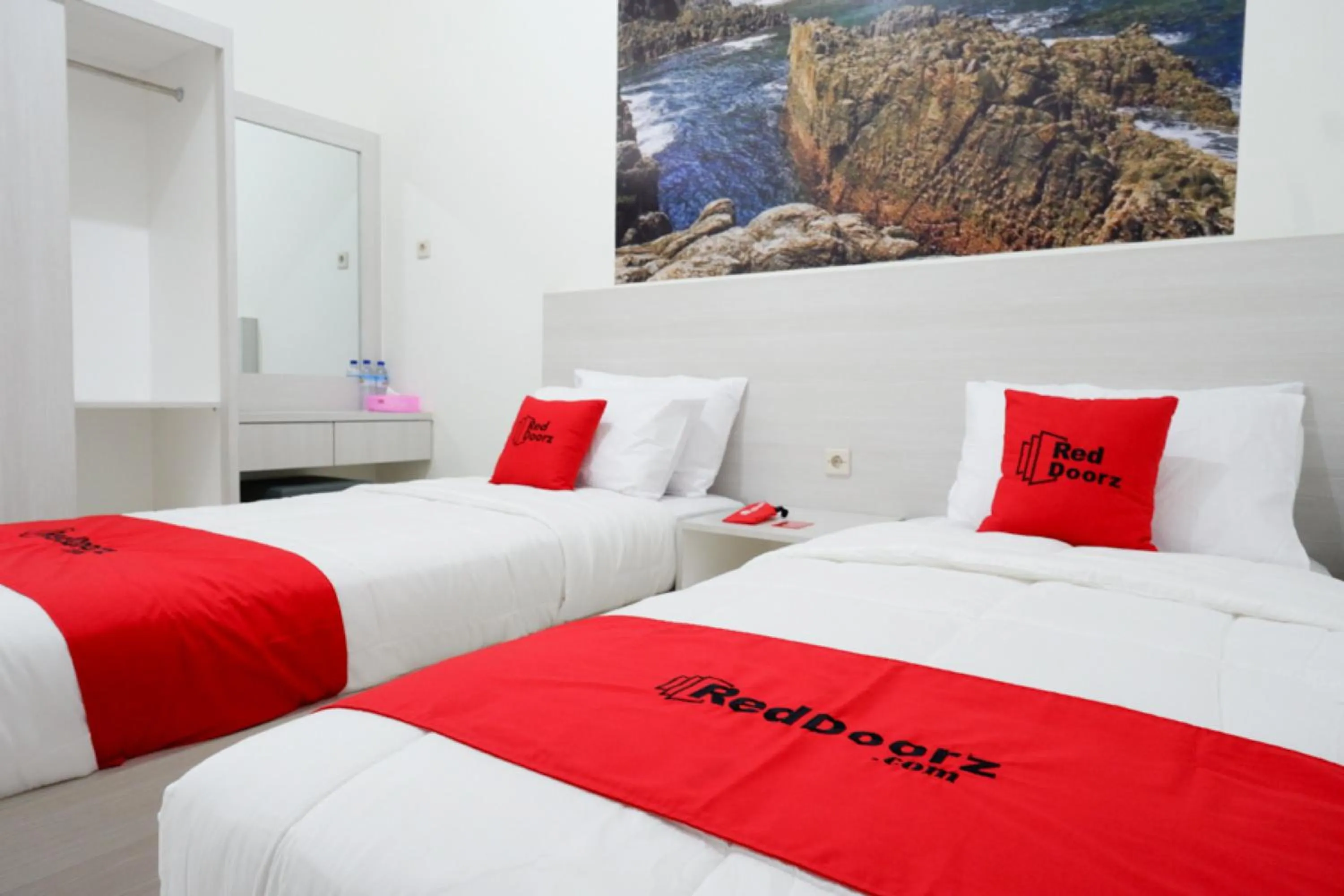 Bedroom, Bed in RedDoorz near Mataram University