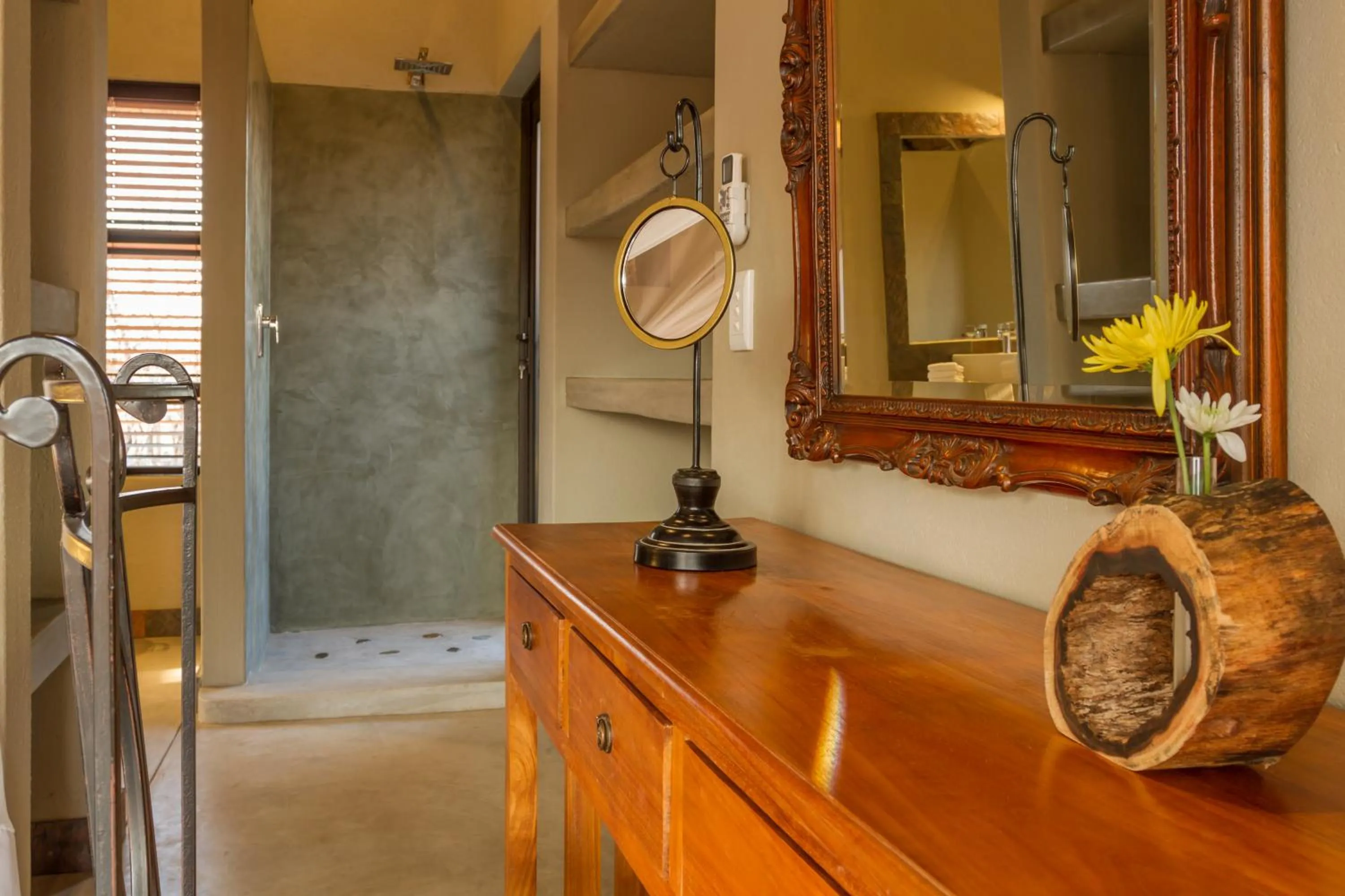 Shower in Ukuthula Bush Lodge