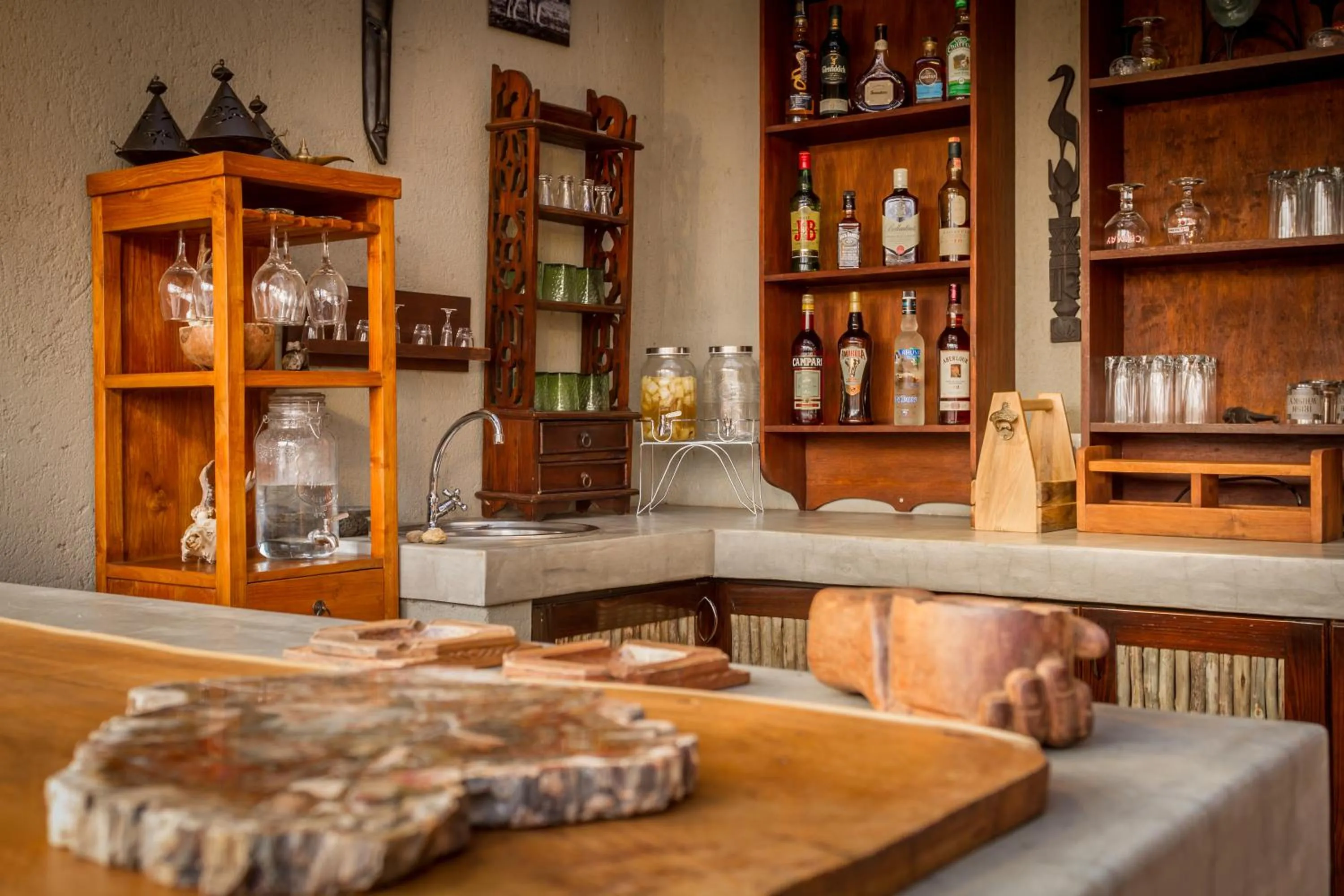 Lounge or bar in Ukuthula Bush Lodge