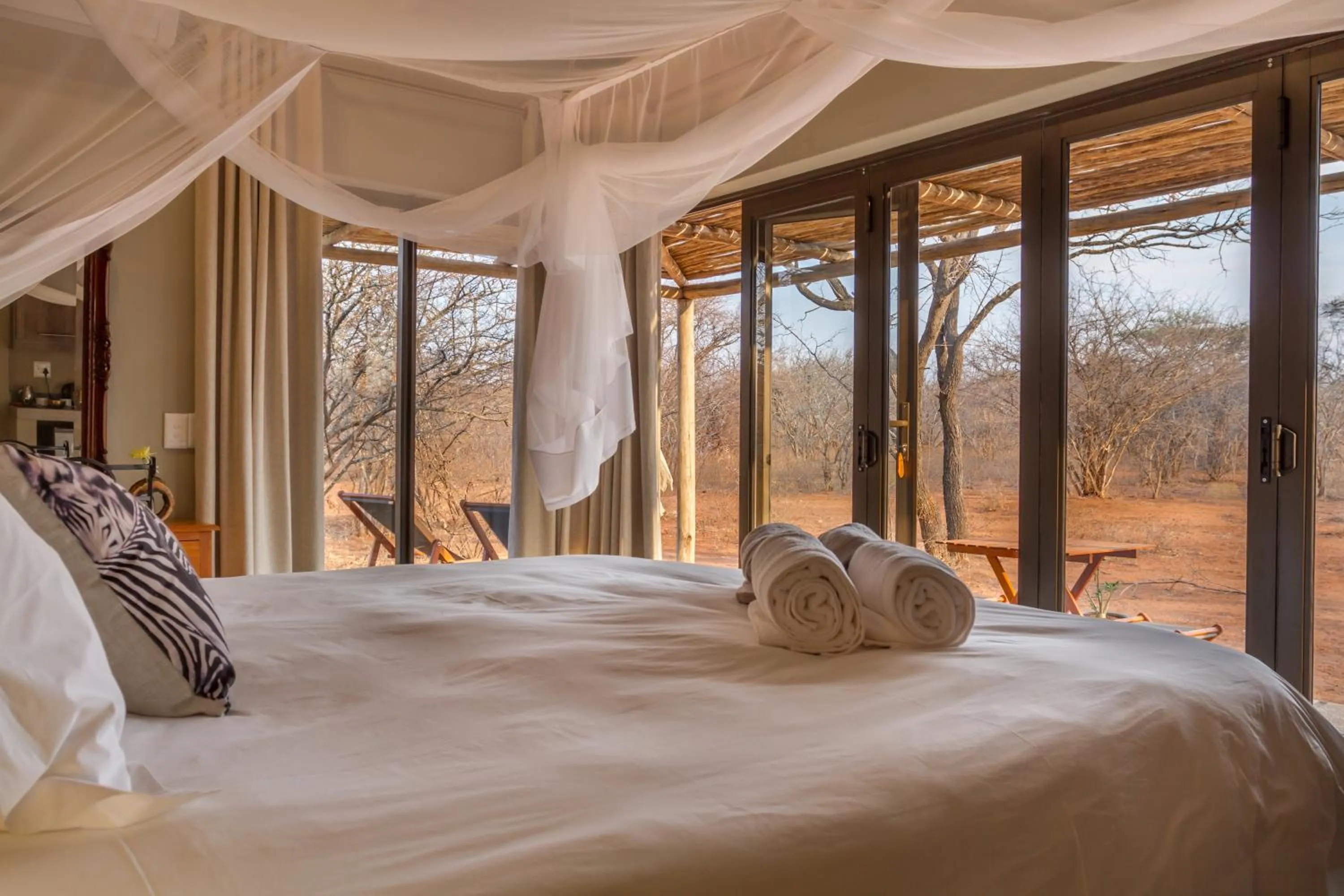 Bed in Ukuthula Bush Lodge