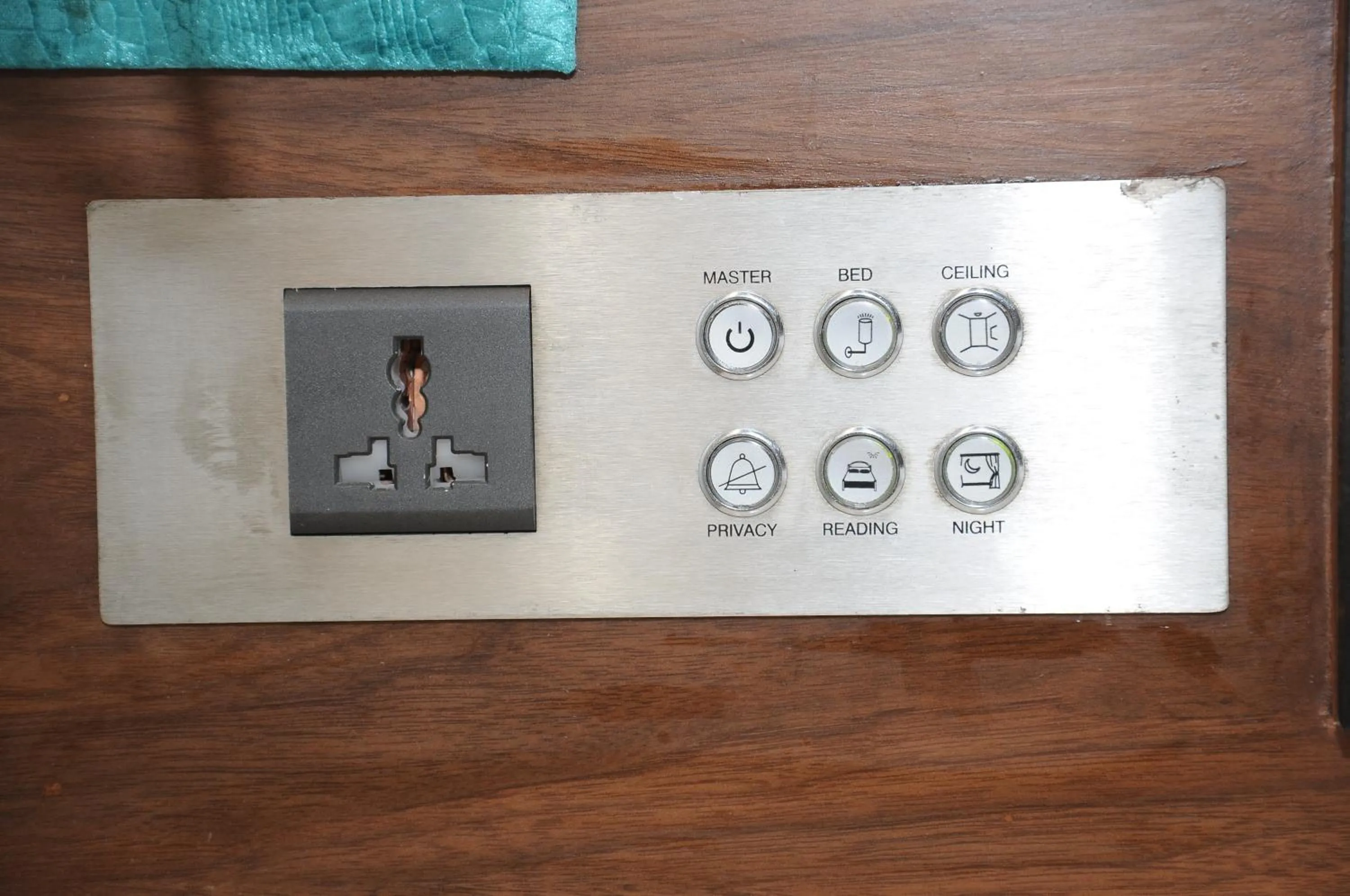 Living room in La Woods Hotel