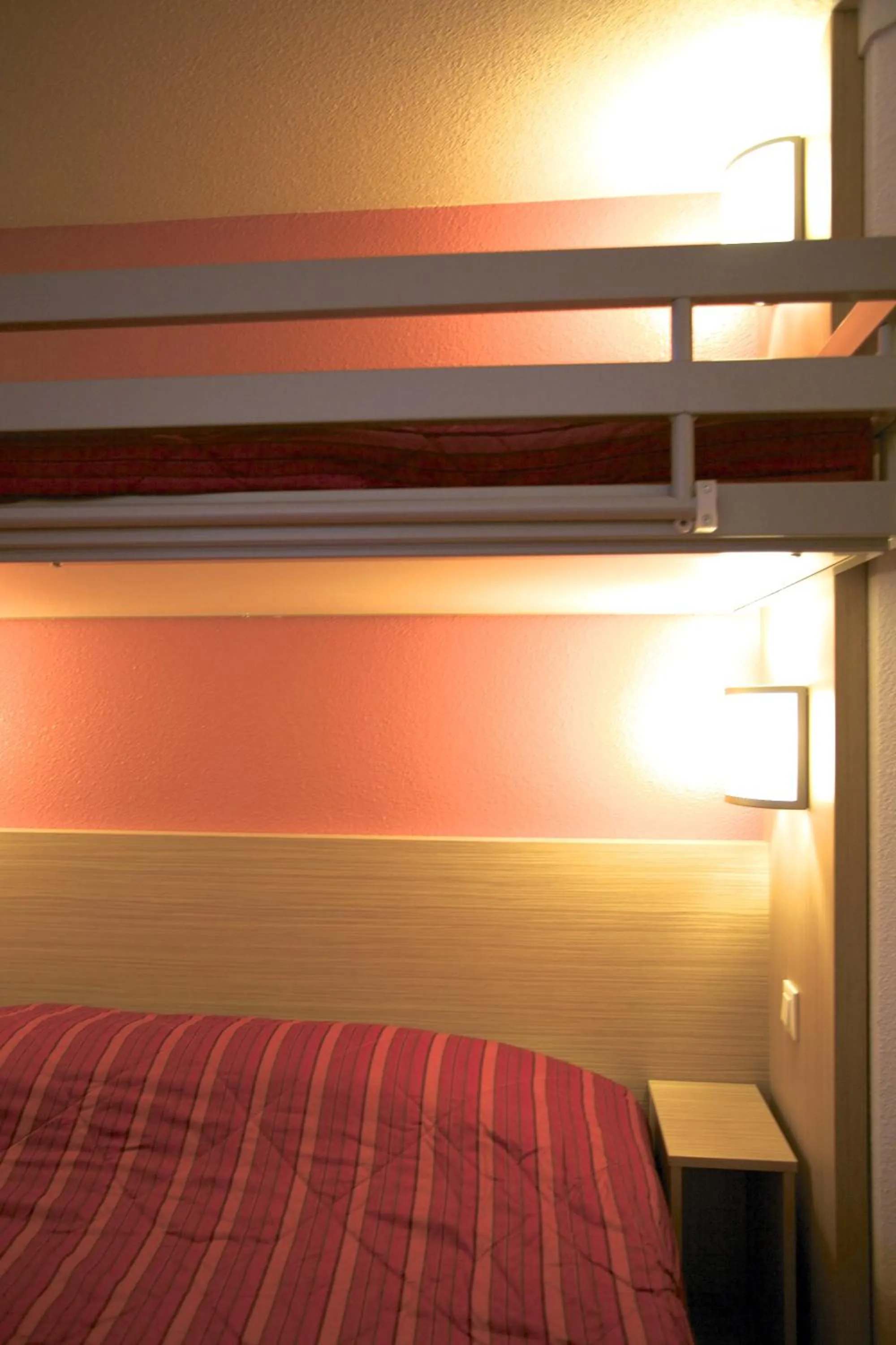 bunk bed in Premiere Classe Orange