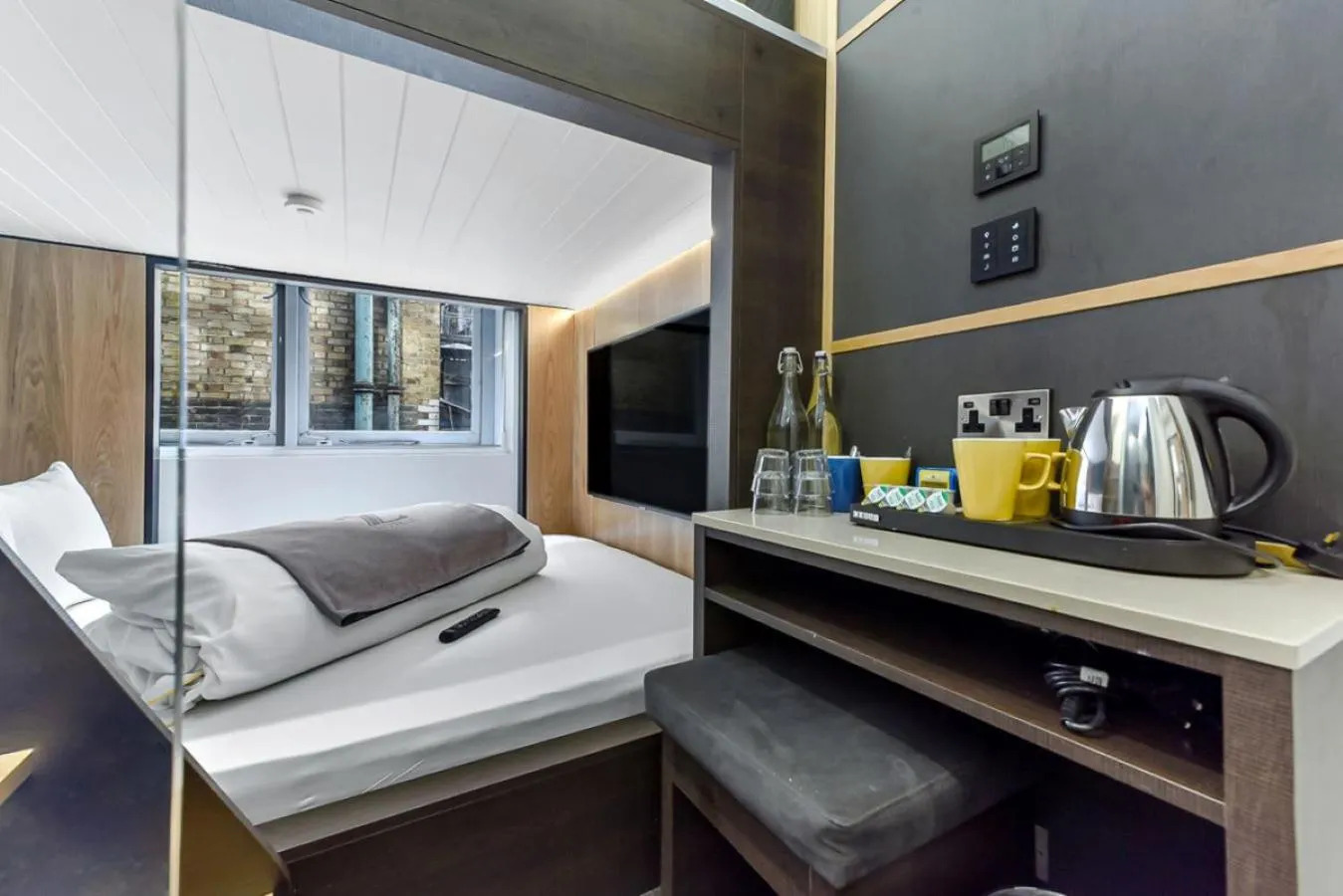 Bed in The Z Hotel Holborn