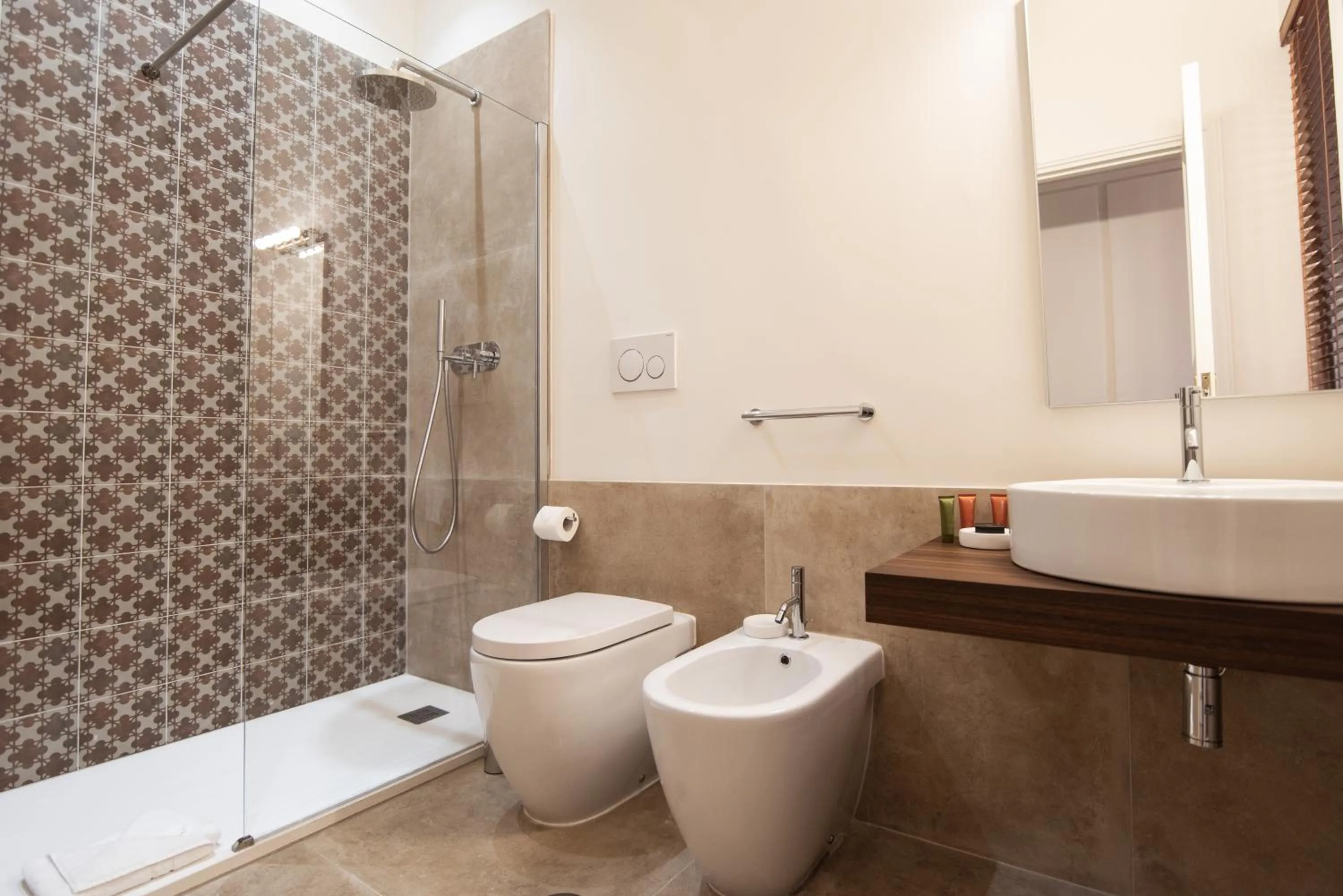 Shower in BEIGE ET BLE' GuestHouse