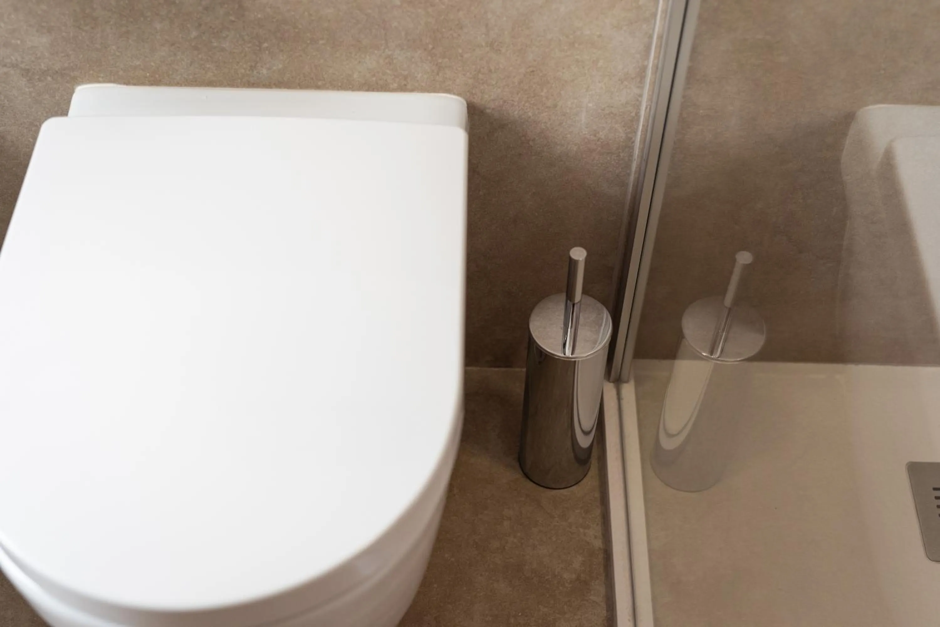 Toilet in BEIGE ET BLE' GuestHouse