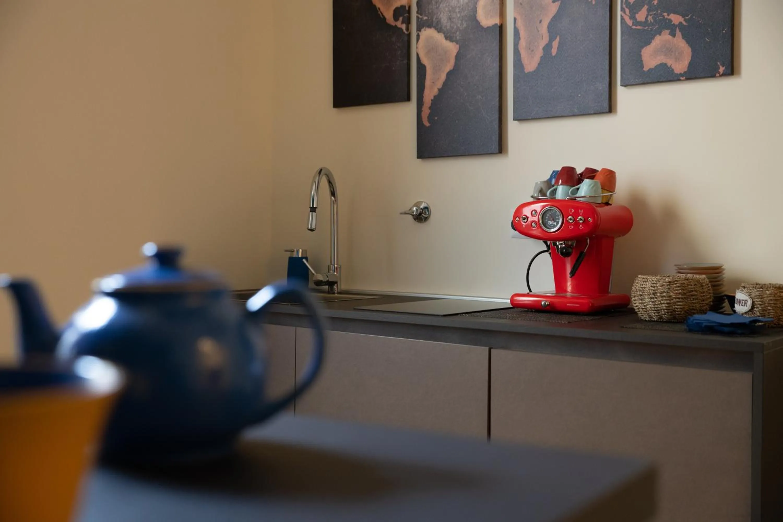 Coffee/tea facilities in BEIGE ET BLE' GuestHouse