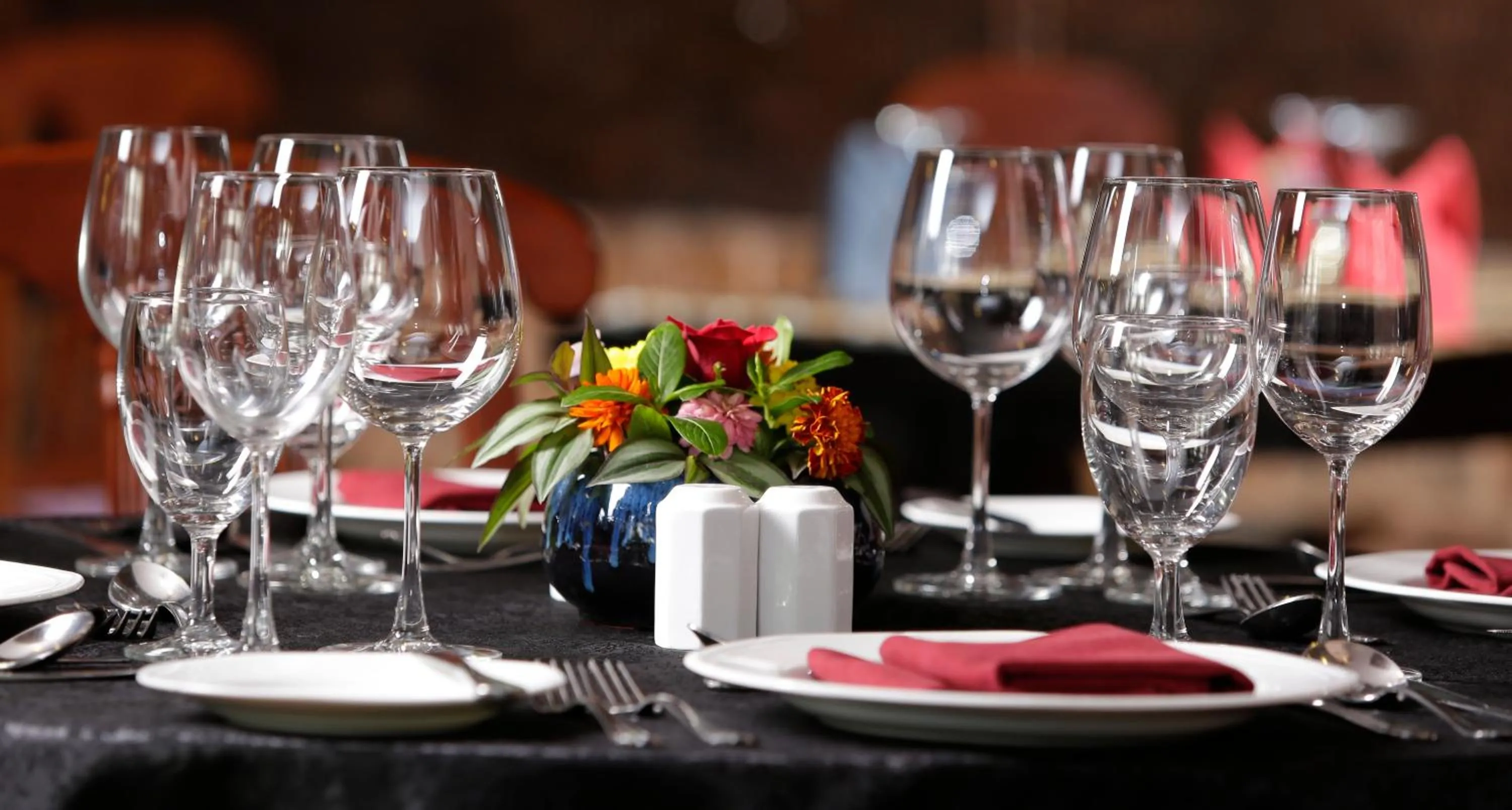 Restaurant/places to eat in Hotel Heritage