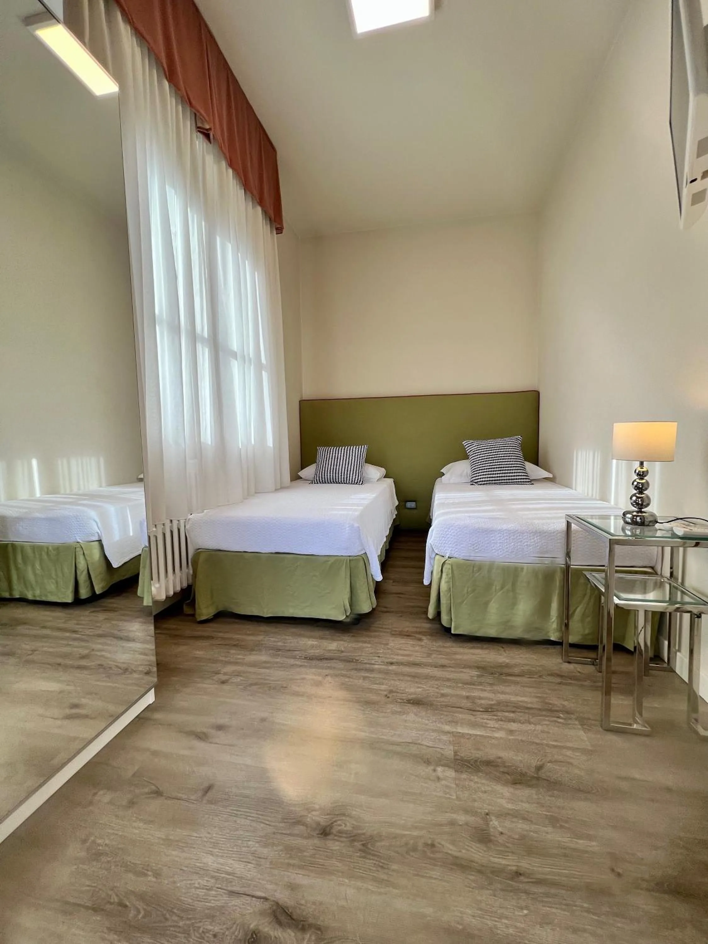 Bed in Villa Allende in Forte dei Marmi