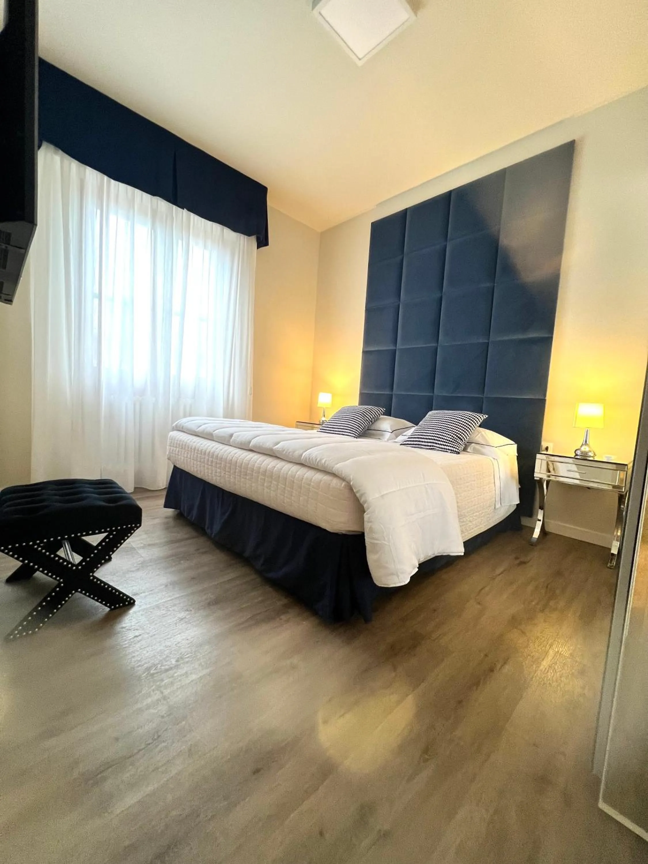 Photo of the whole room, Bed in Villa Allende in Forte dei Marmi