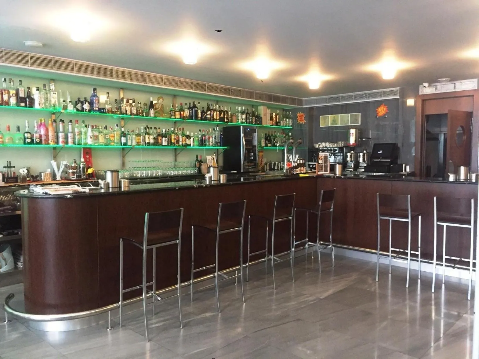 Lounge or bar in Hostal Nirvana